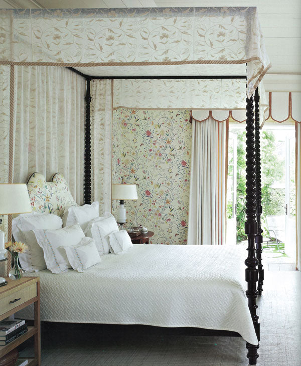 Tom Scheerer Decorates