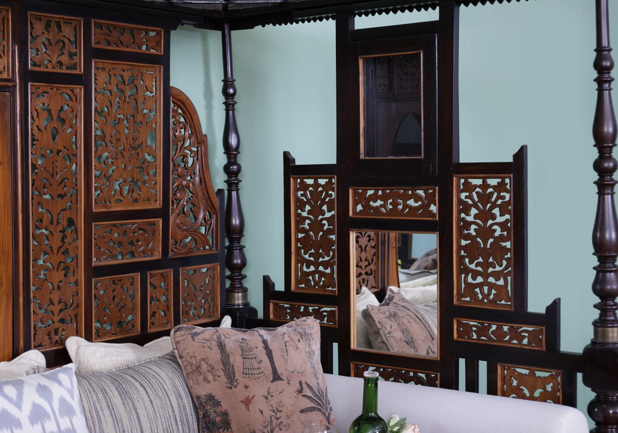Scobell Antique Day Bed
