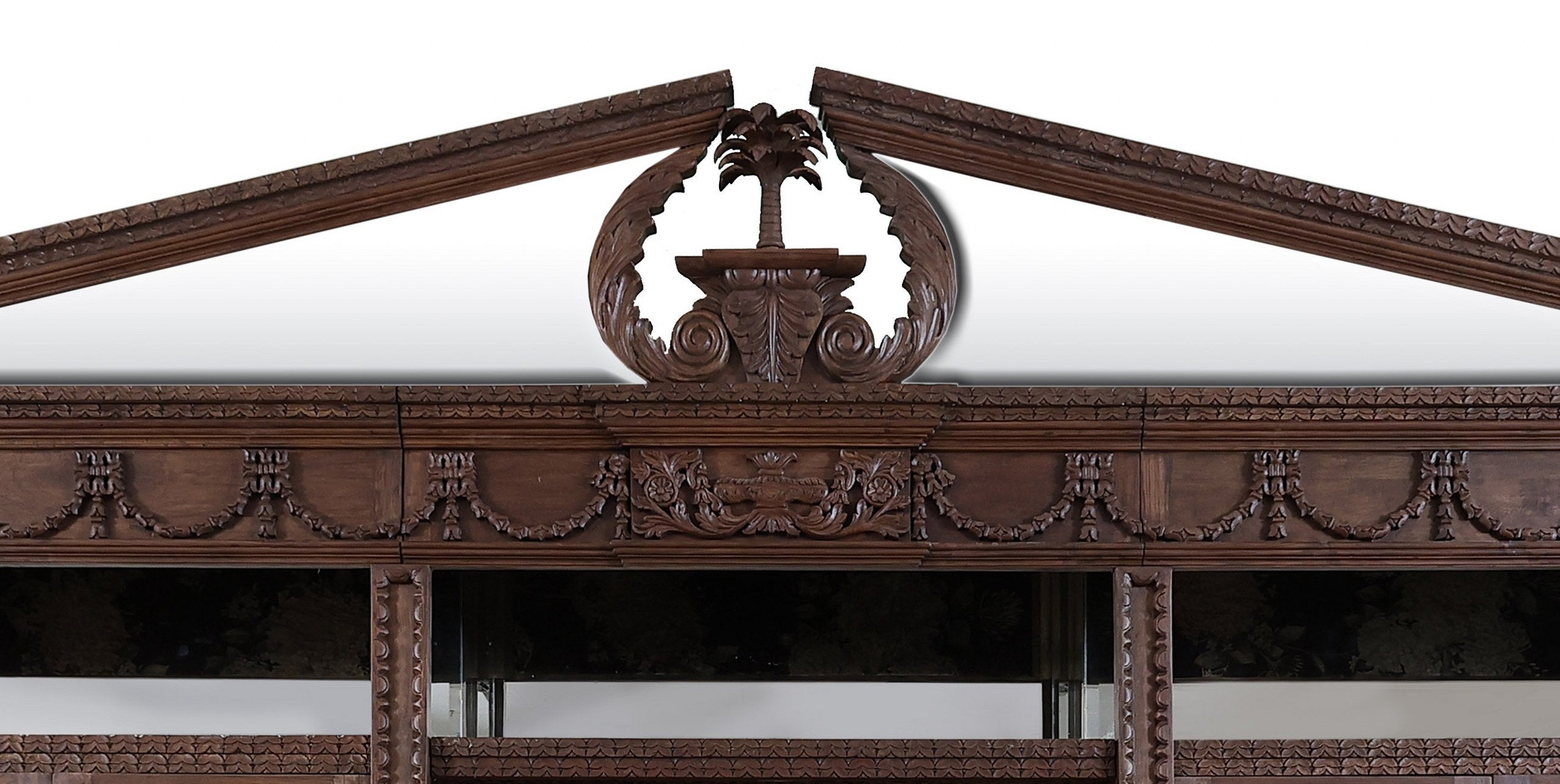 Dauphin Cabinet
