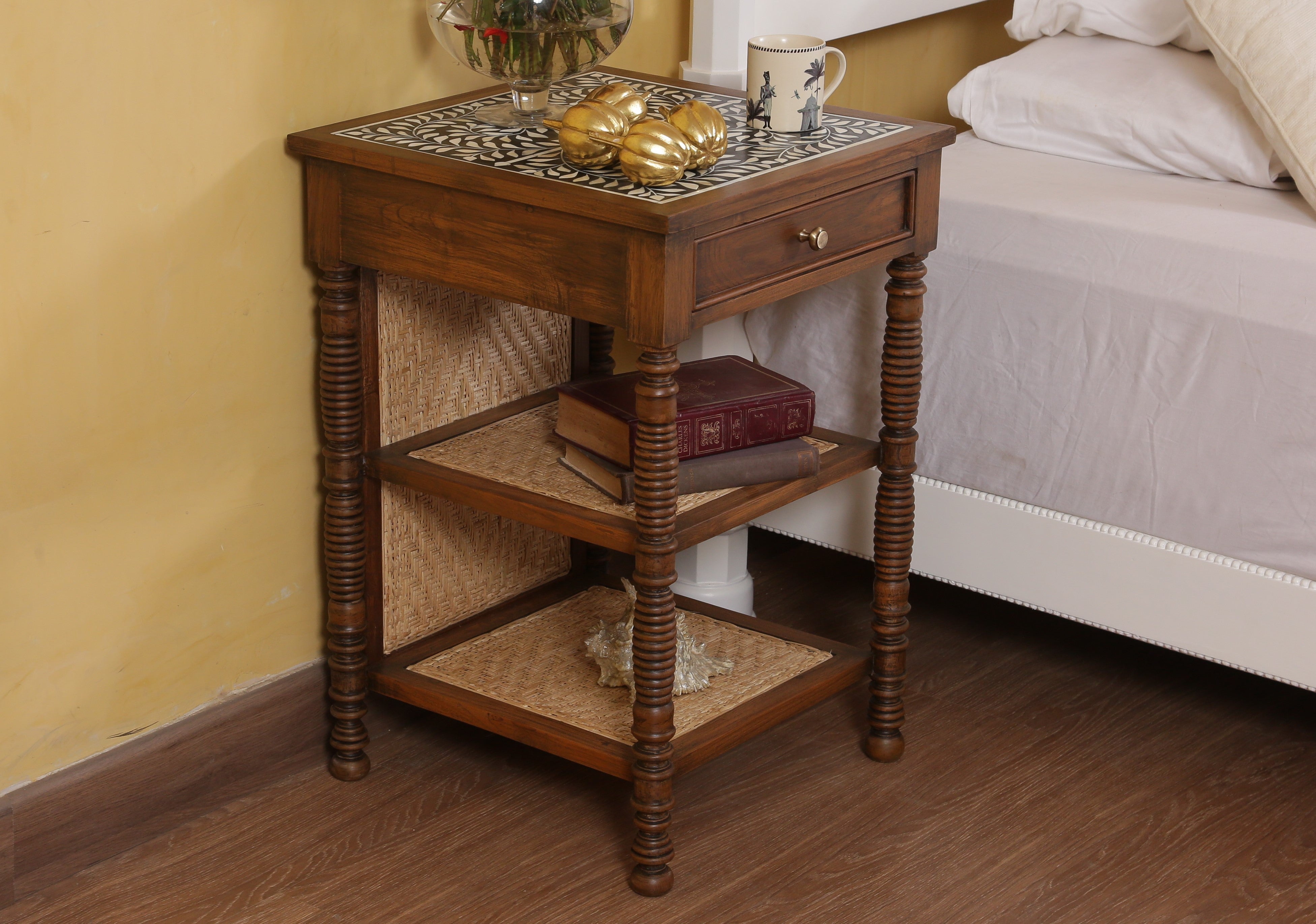 Havelock Nightstand