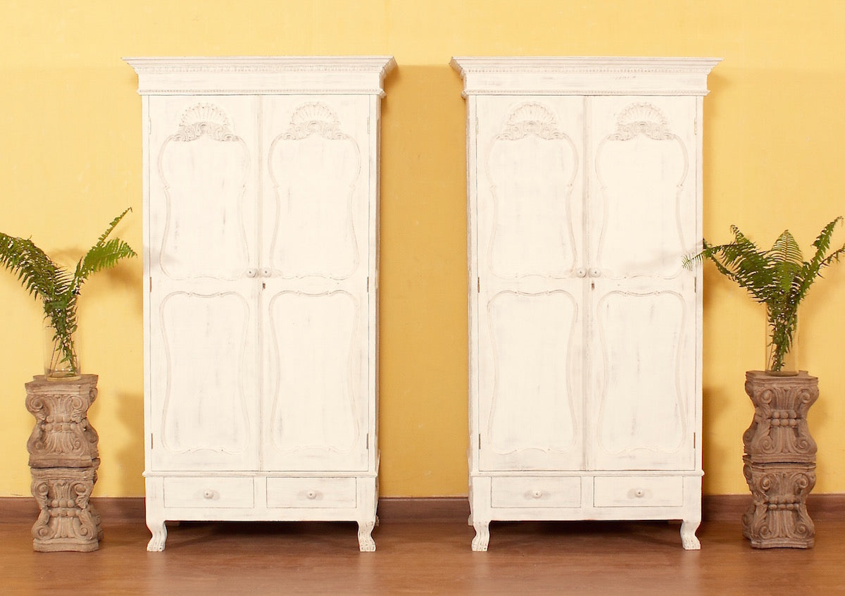 Holligan Armoire