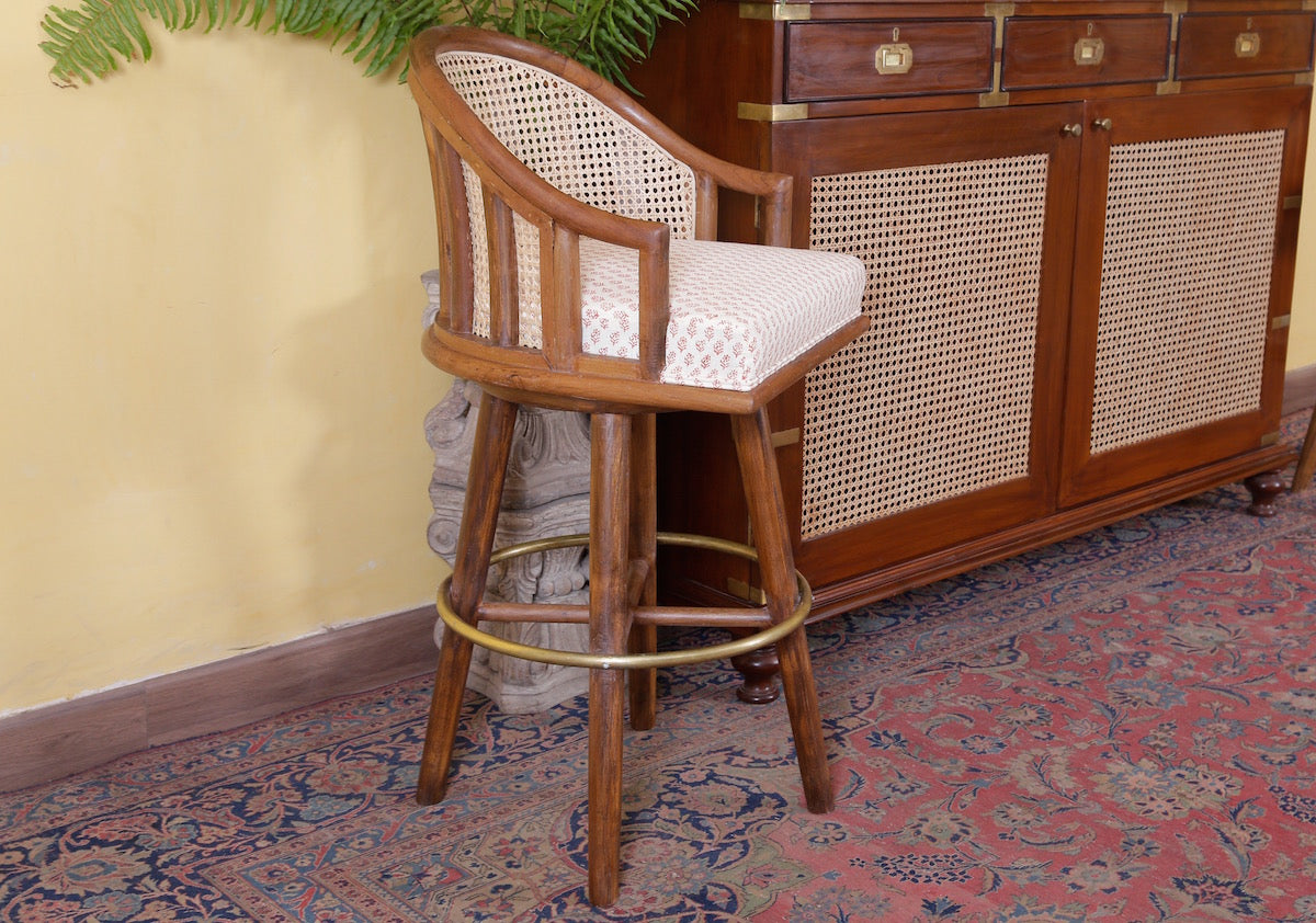 Almindez Barchair