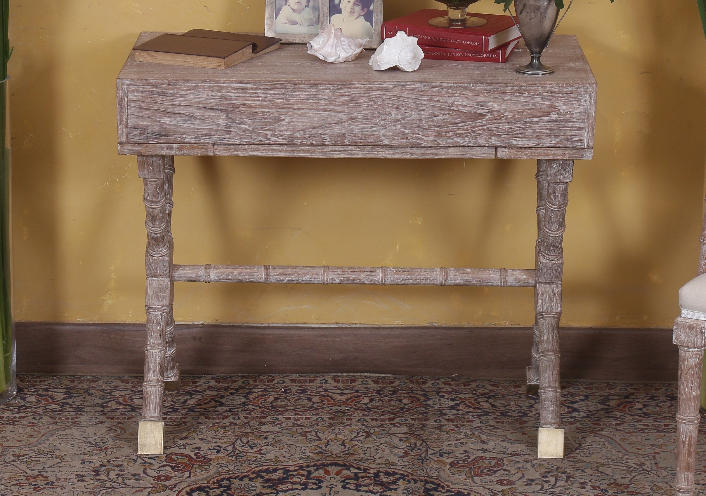 Holmes Campaign Desk