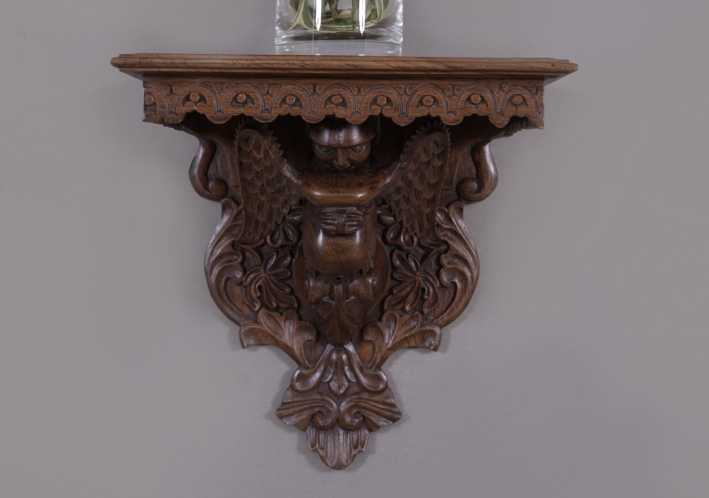 Walpole Angel Bracket