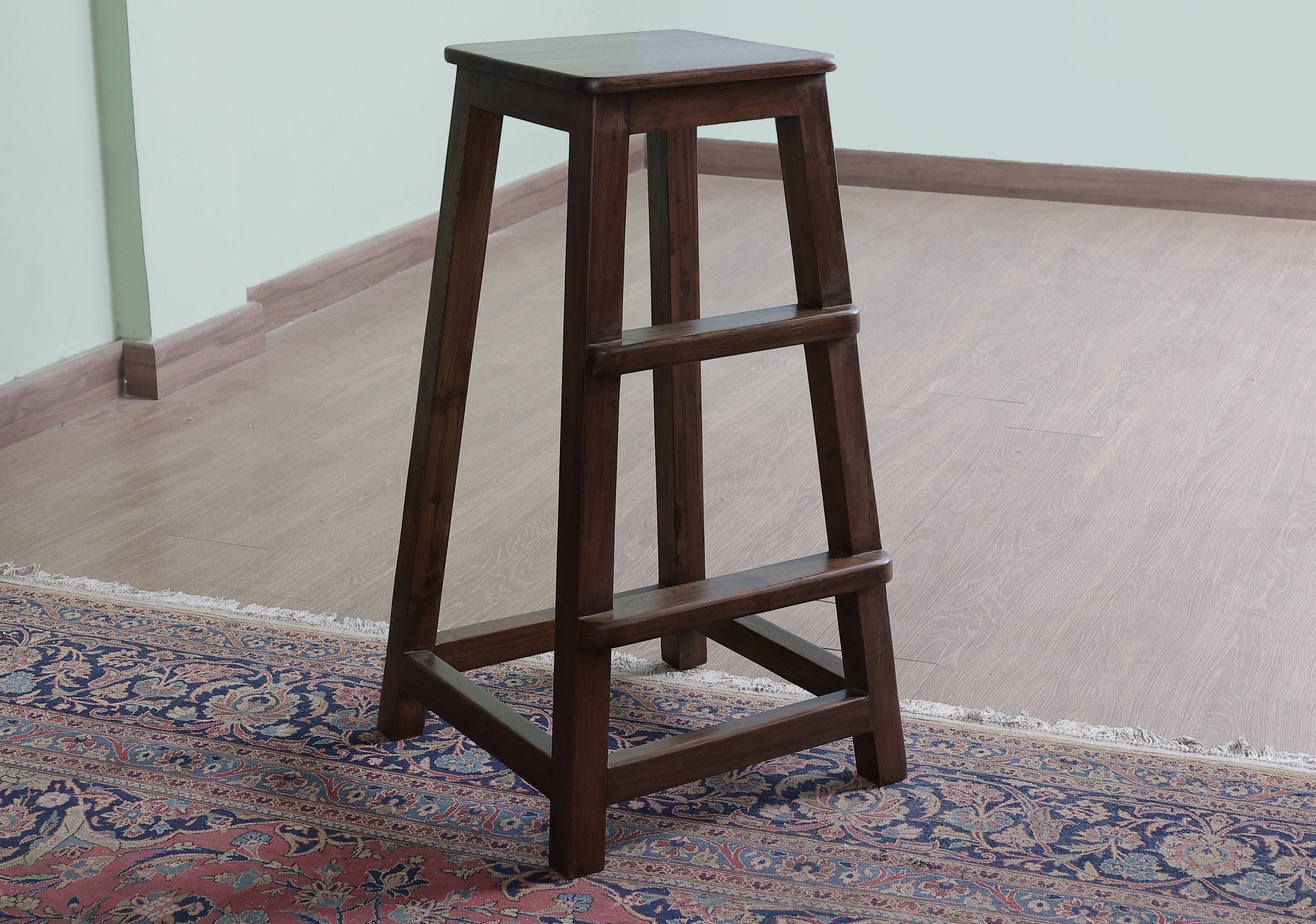 Chitina Stool