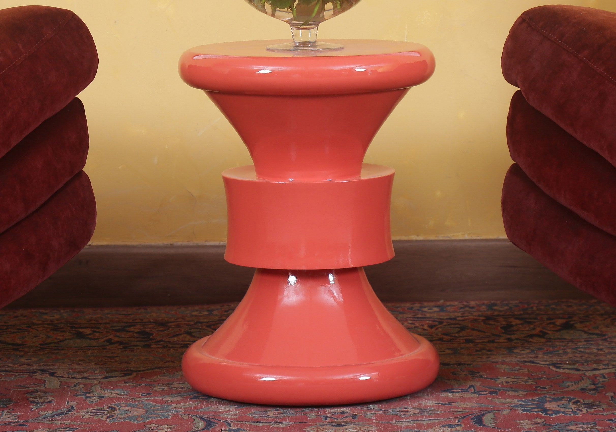 Laura Table