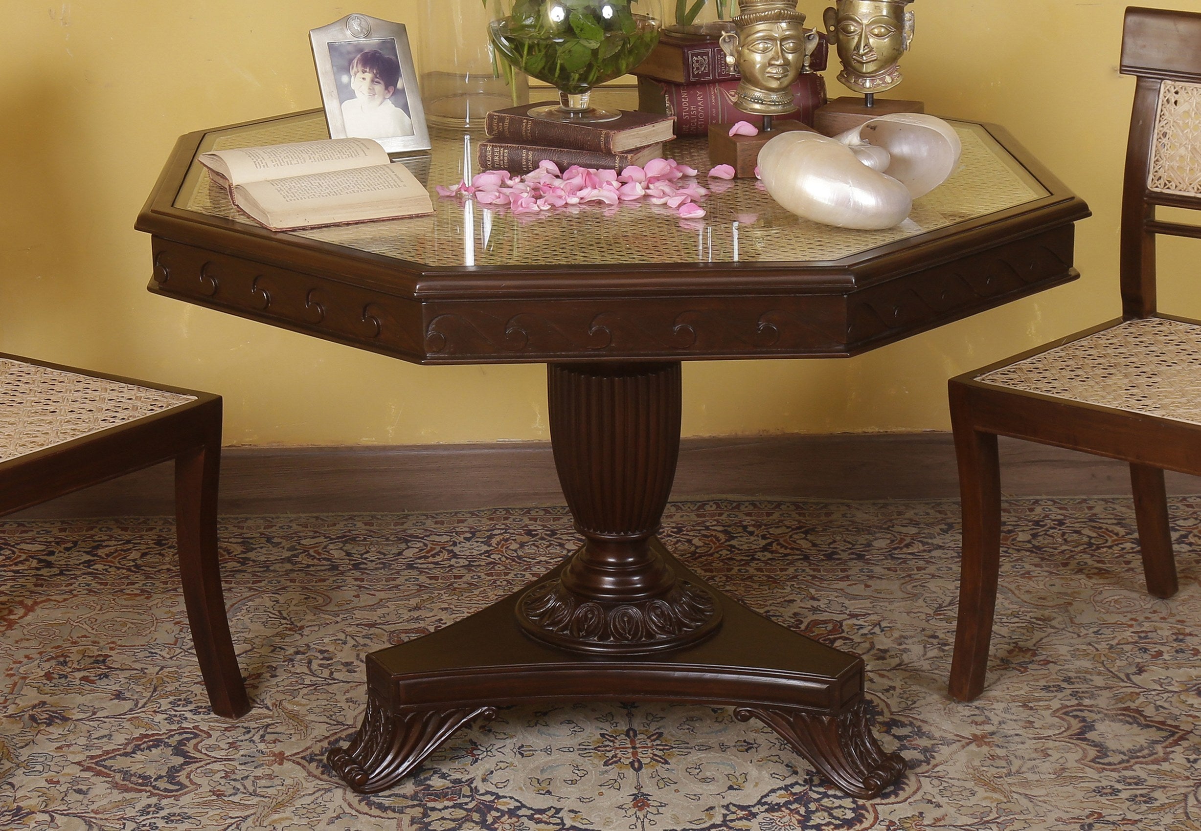 Archibald Table