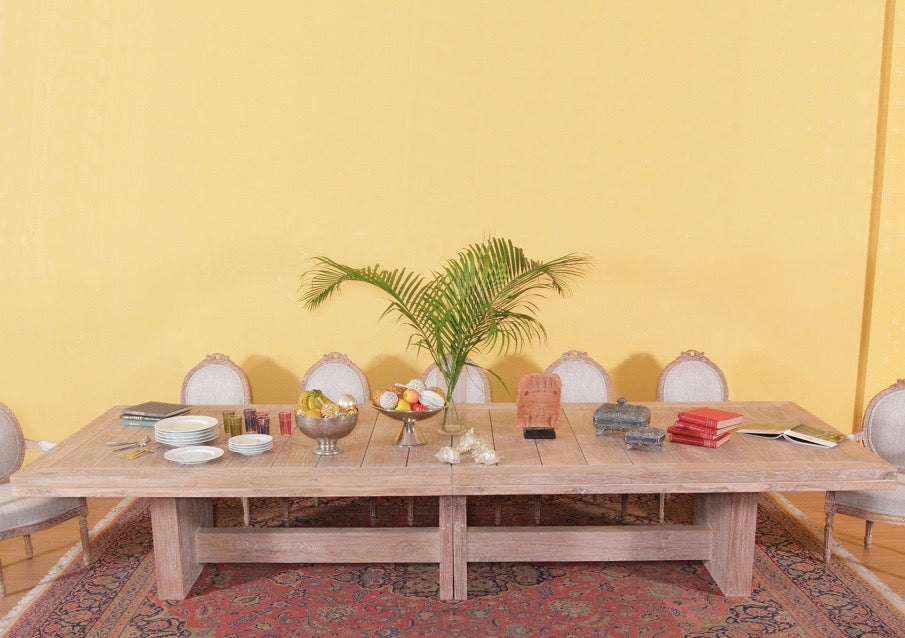 Ogio Dining Table
