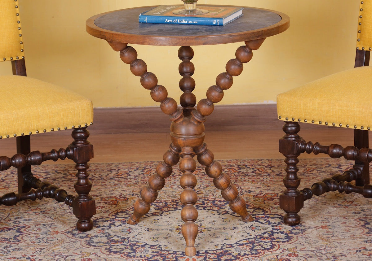 Luis Table