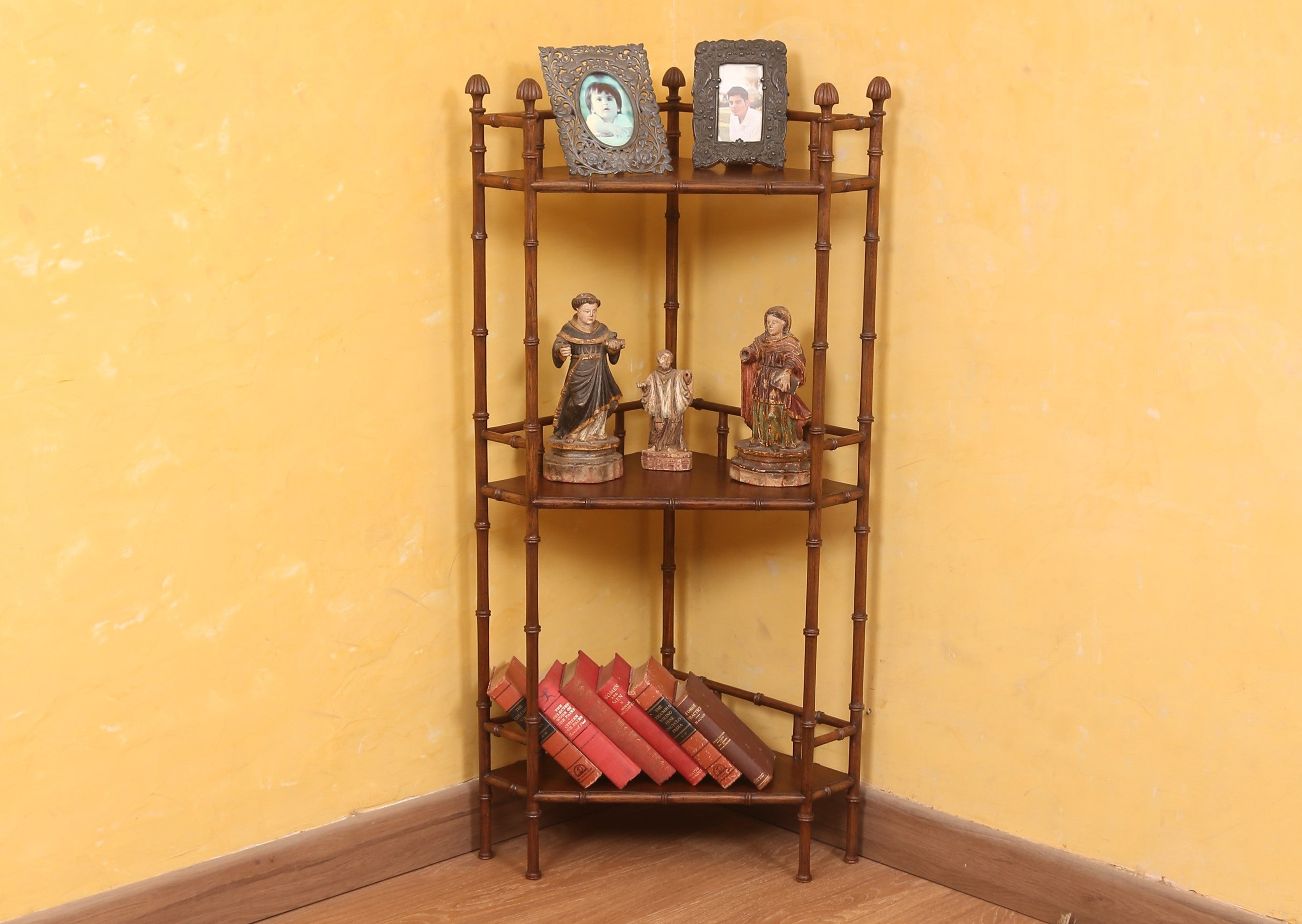 Columbus Corner Unit
