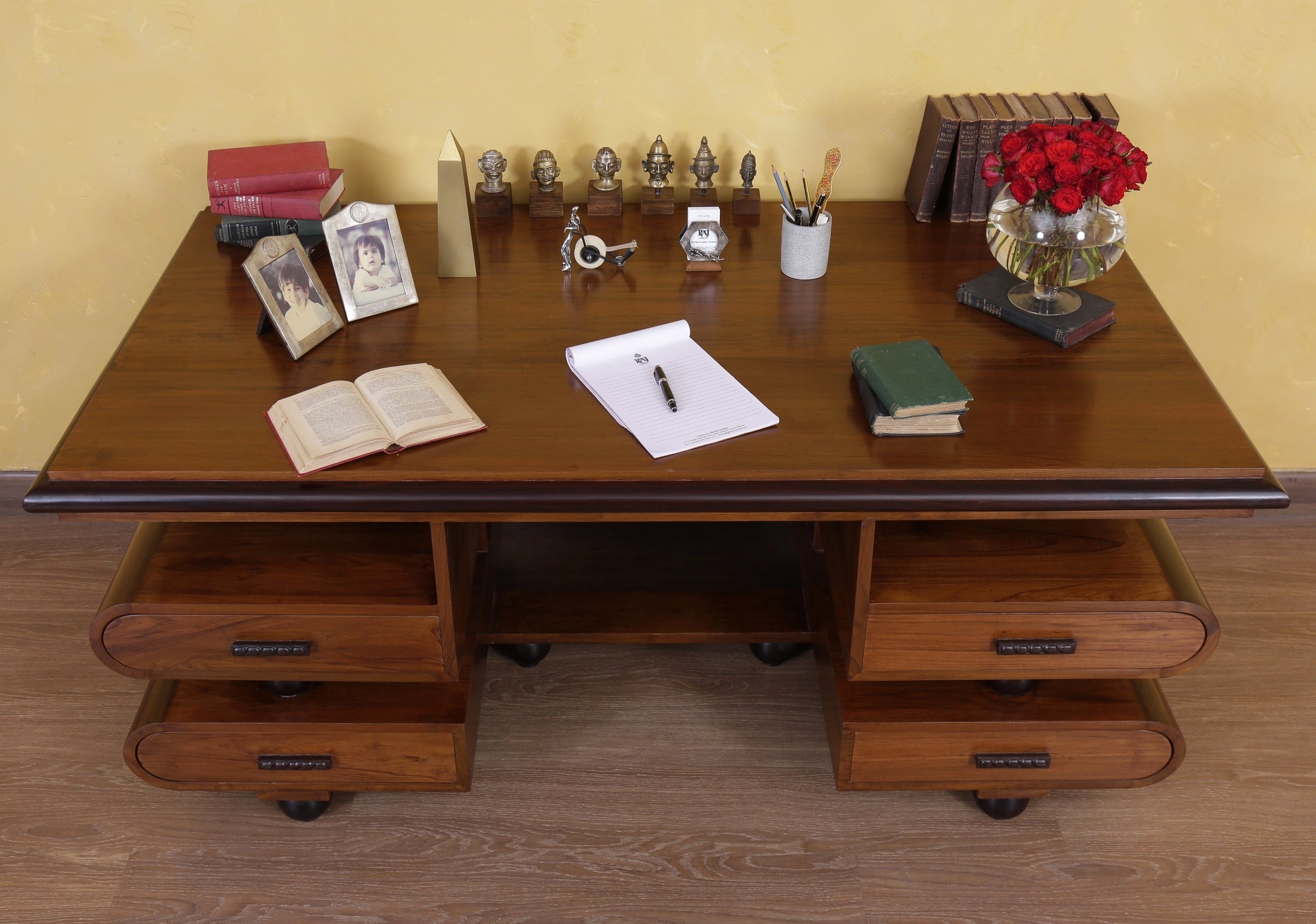 Dumas Partners Desk