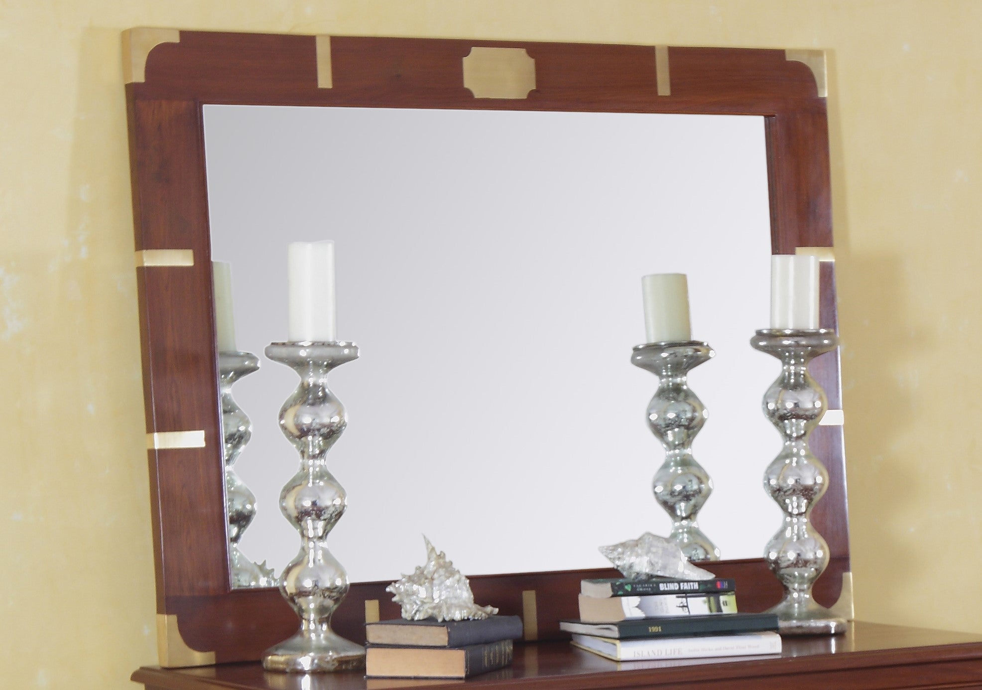Bentnick Frame