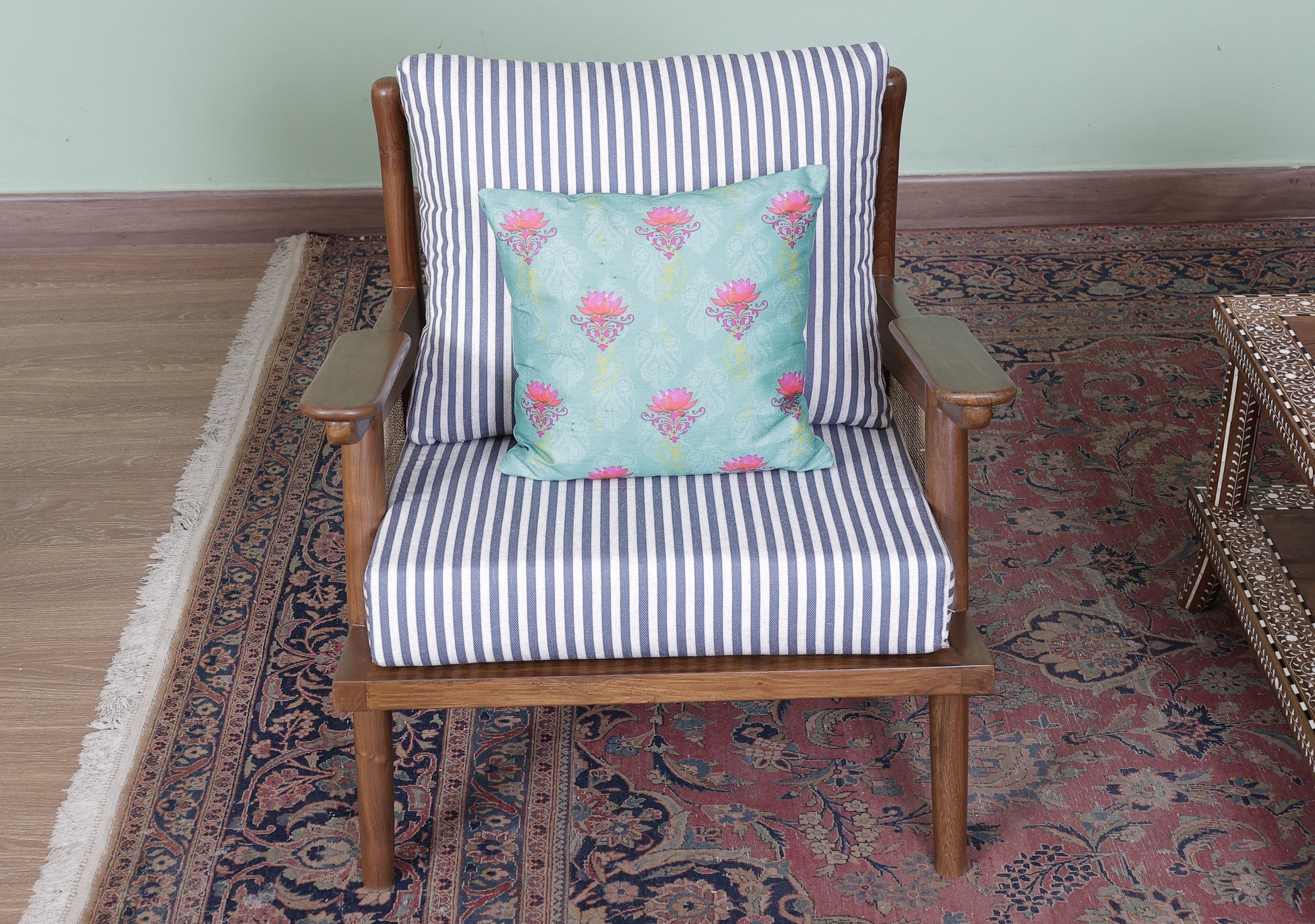 Neeson Easy Chair
