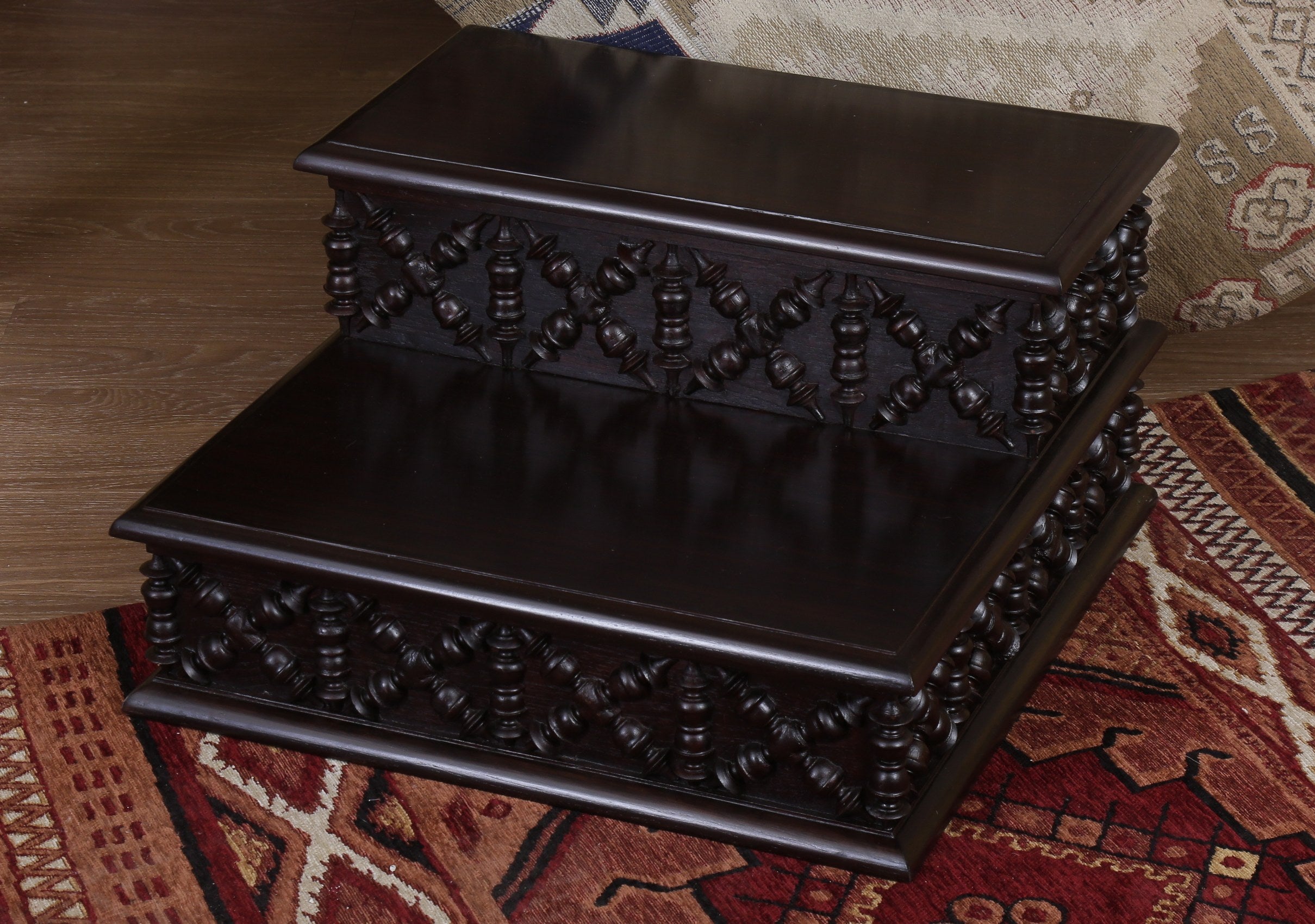Cornwallis Step Stool