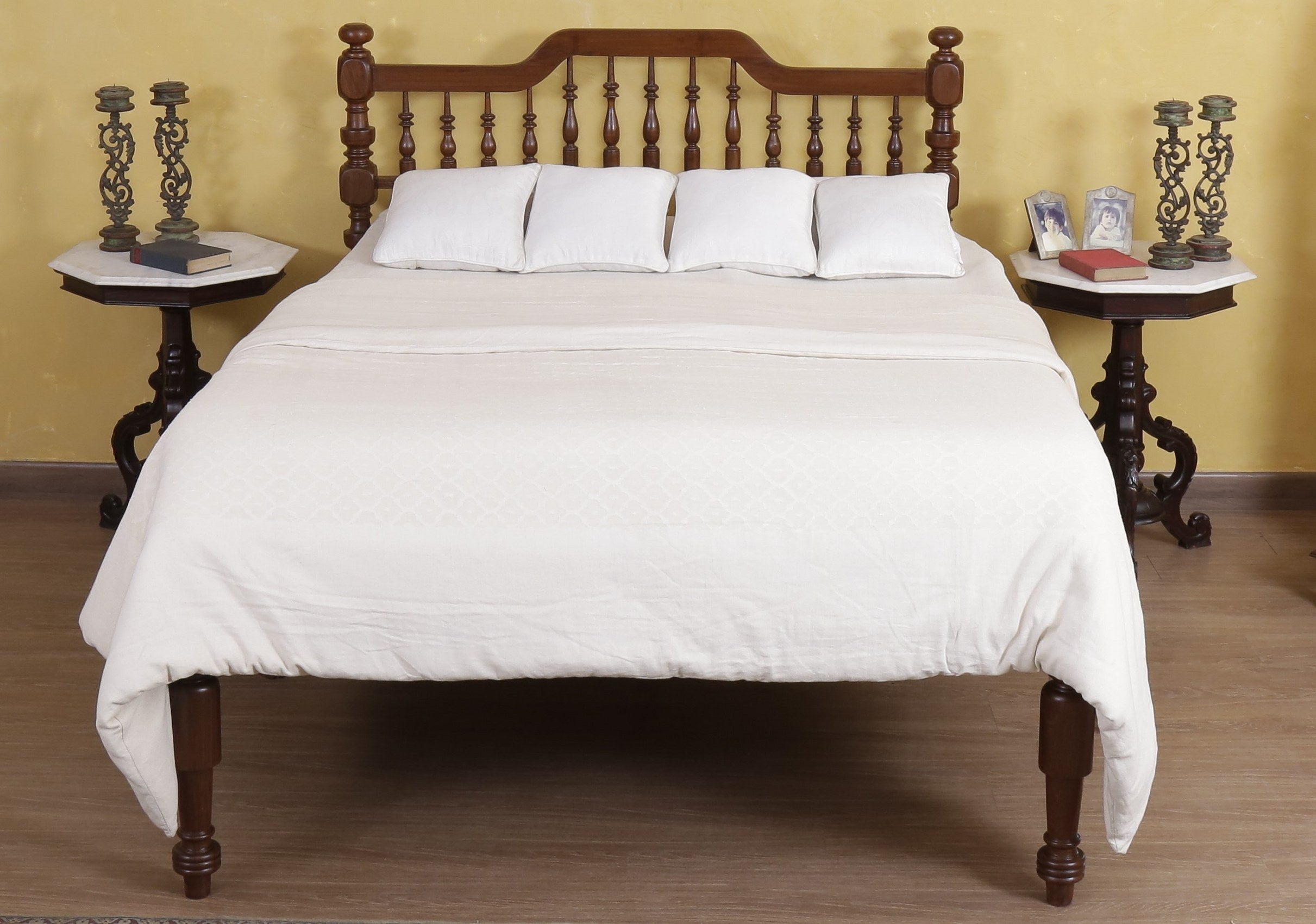 Keynell Antique Bed