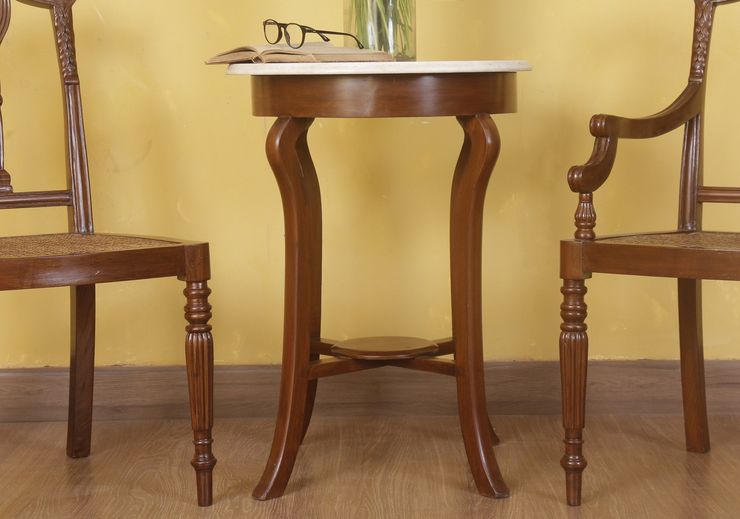Pitt Table