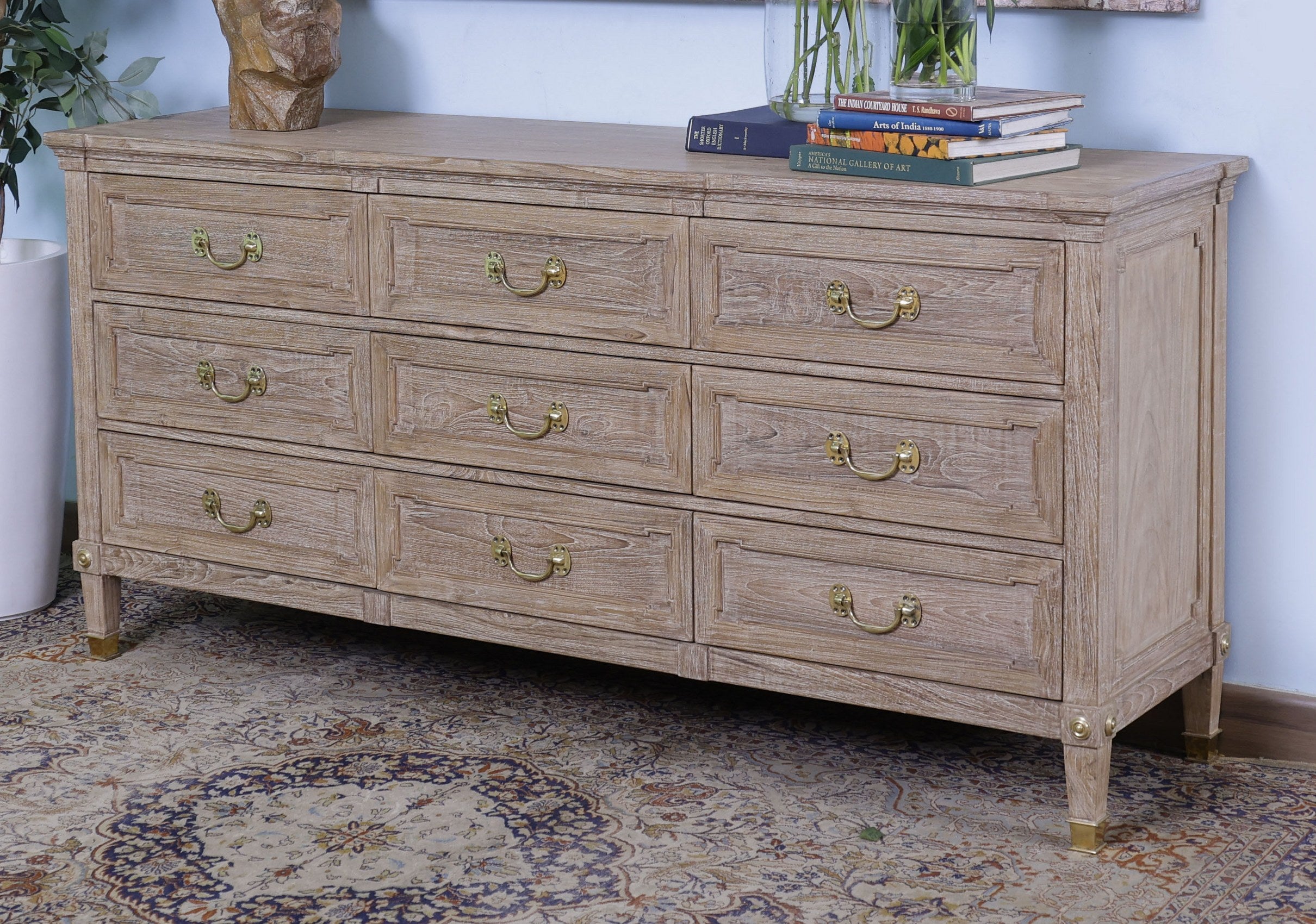 Jermiah Chest of Drawers