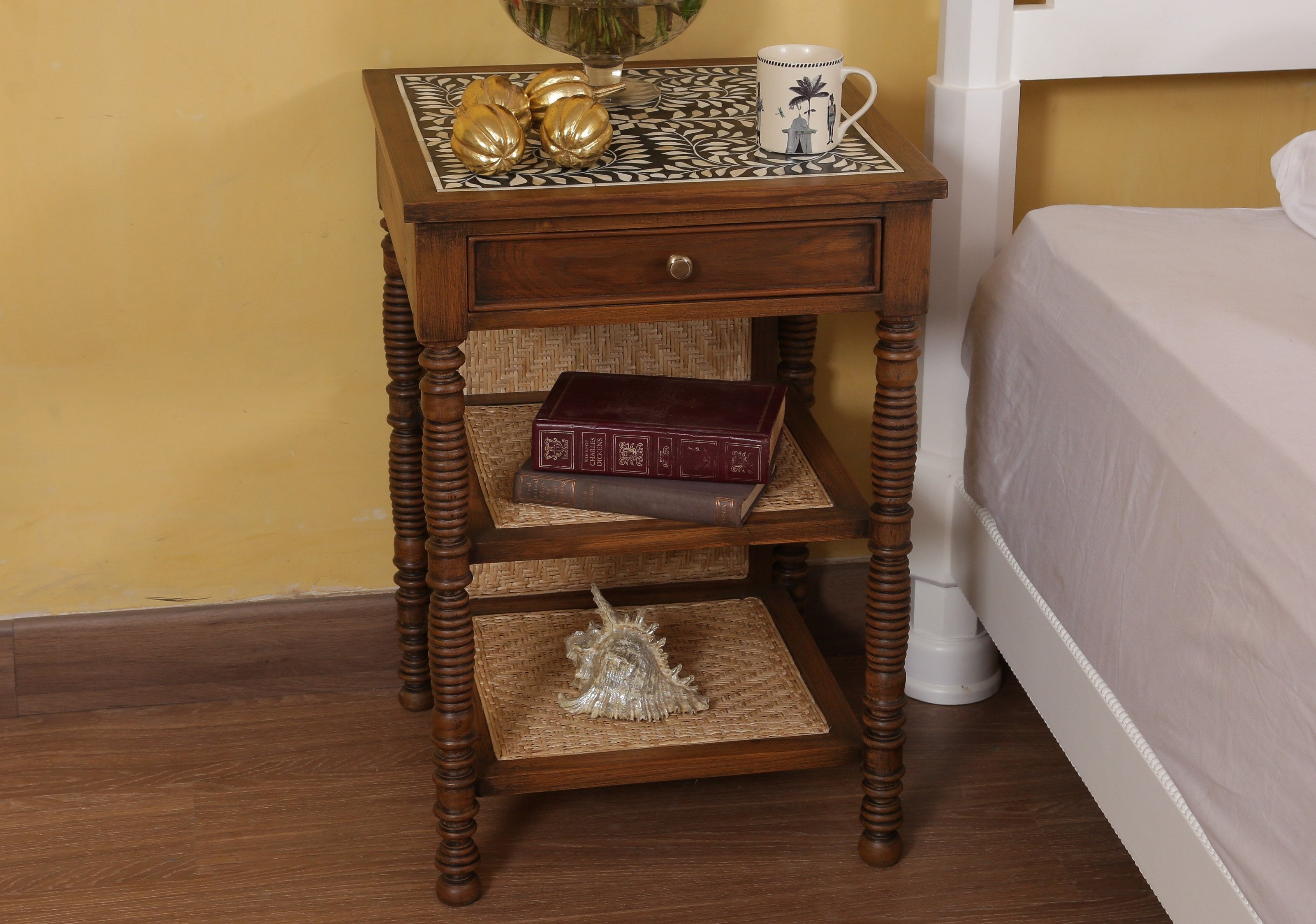 Havelock Nightstand