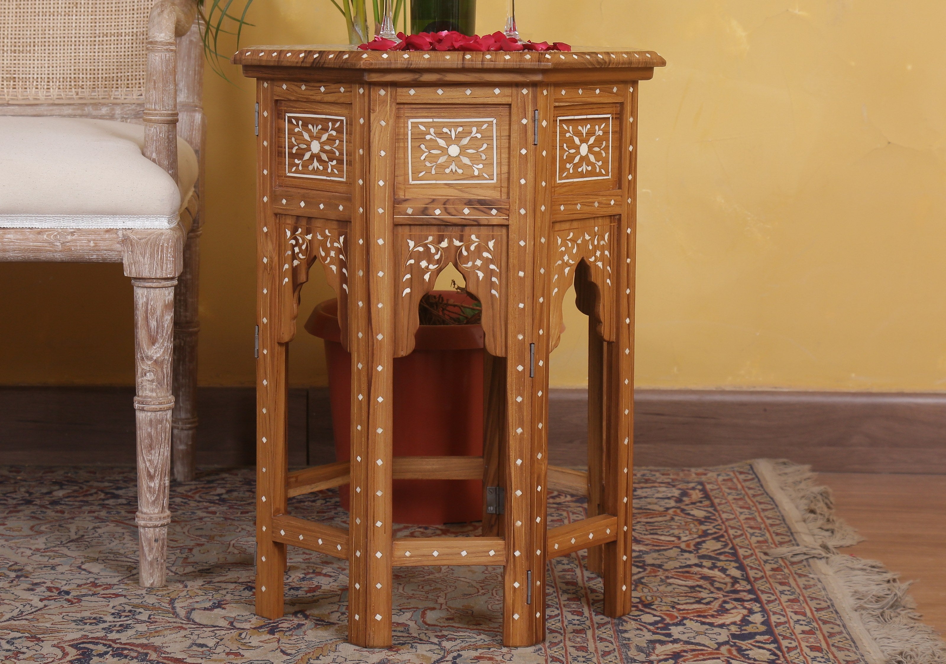 Chisisi Table