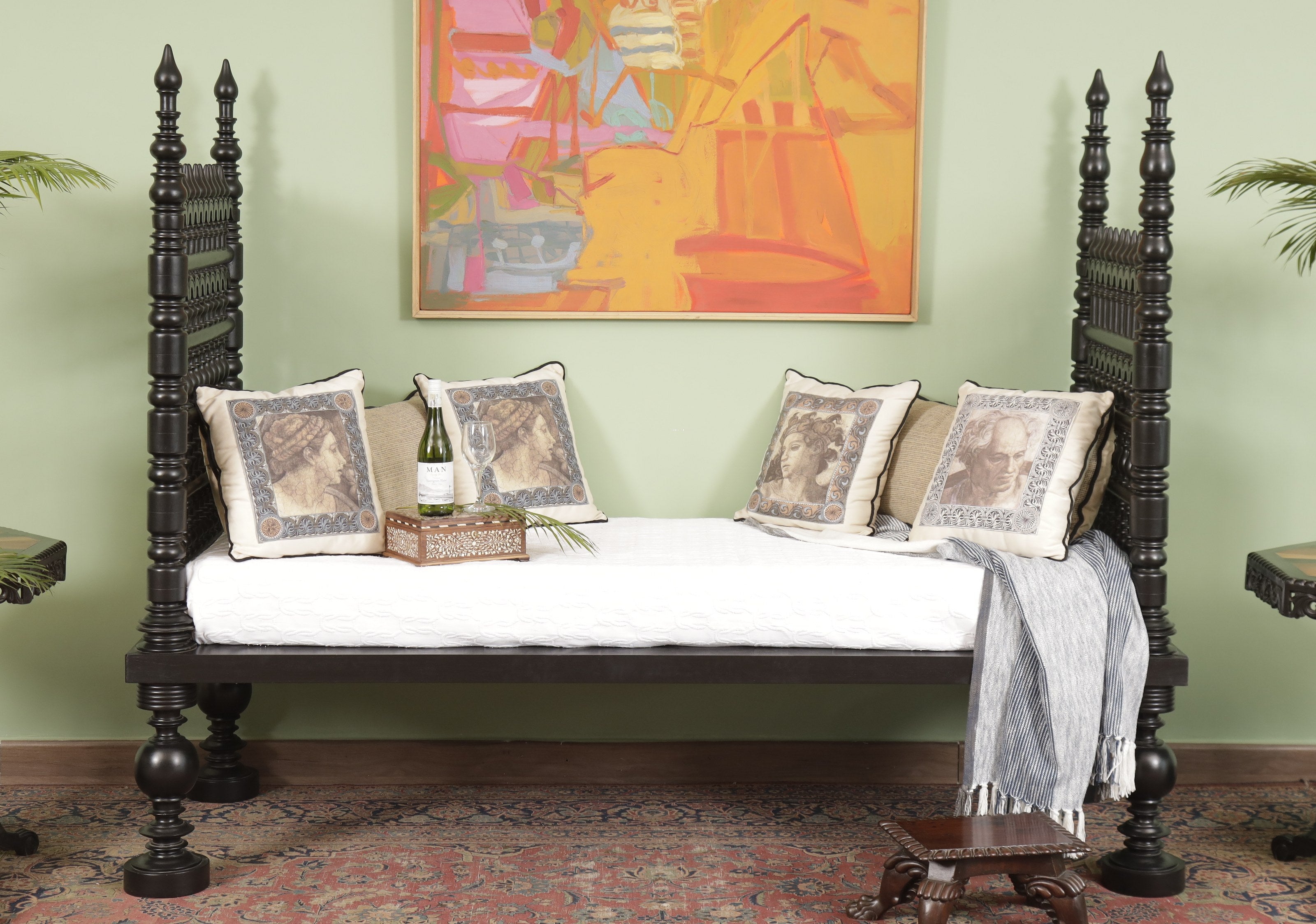 Leydin Day Bed
