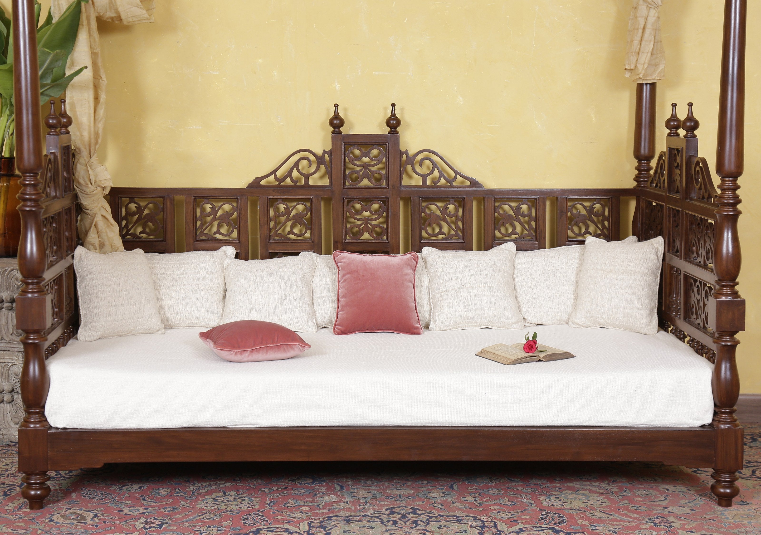 Wodehouse Day Bed
