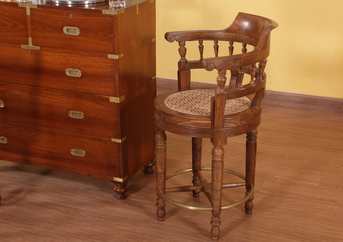 Maud Revolving Barchair