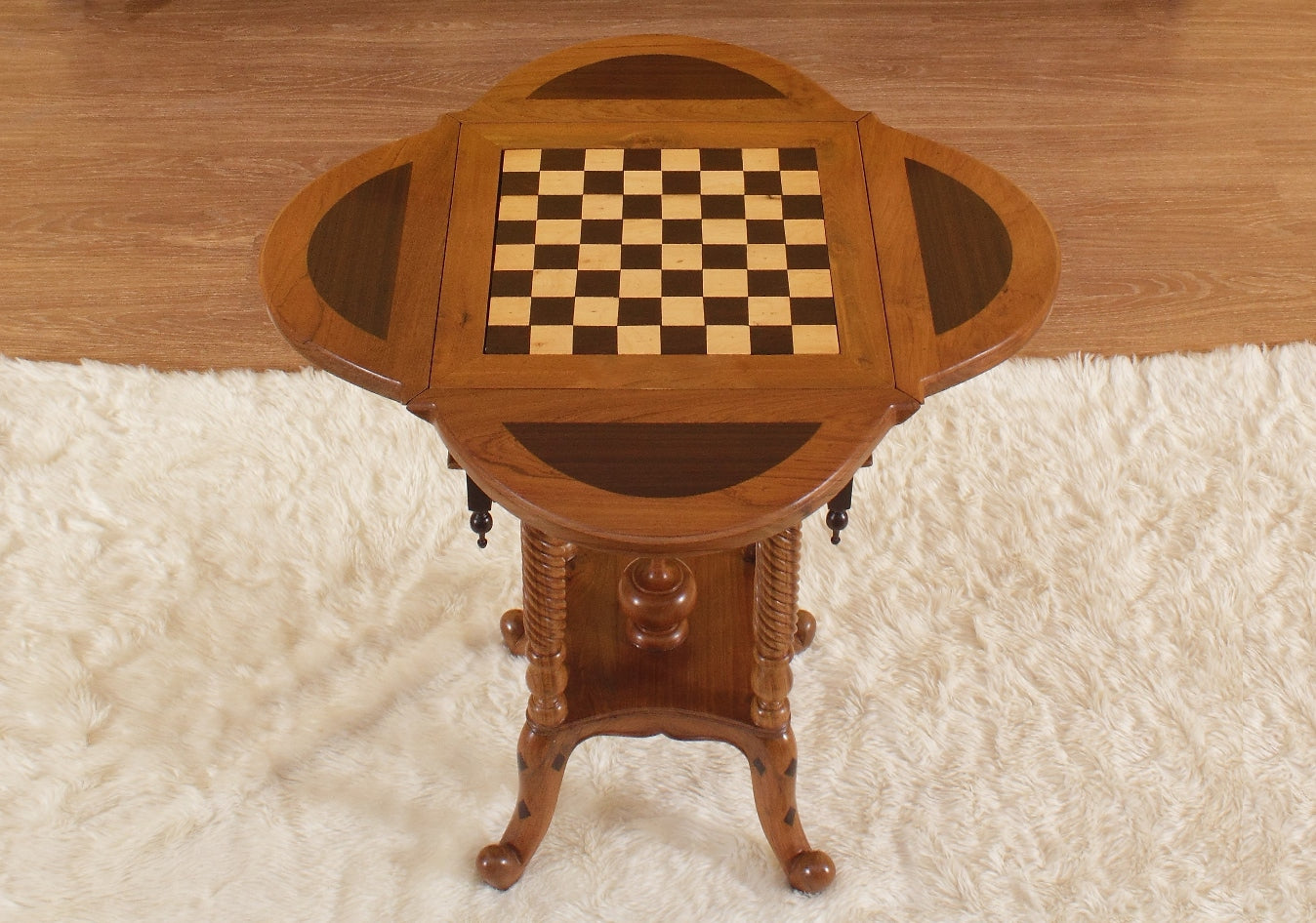 Hare Chess Table