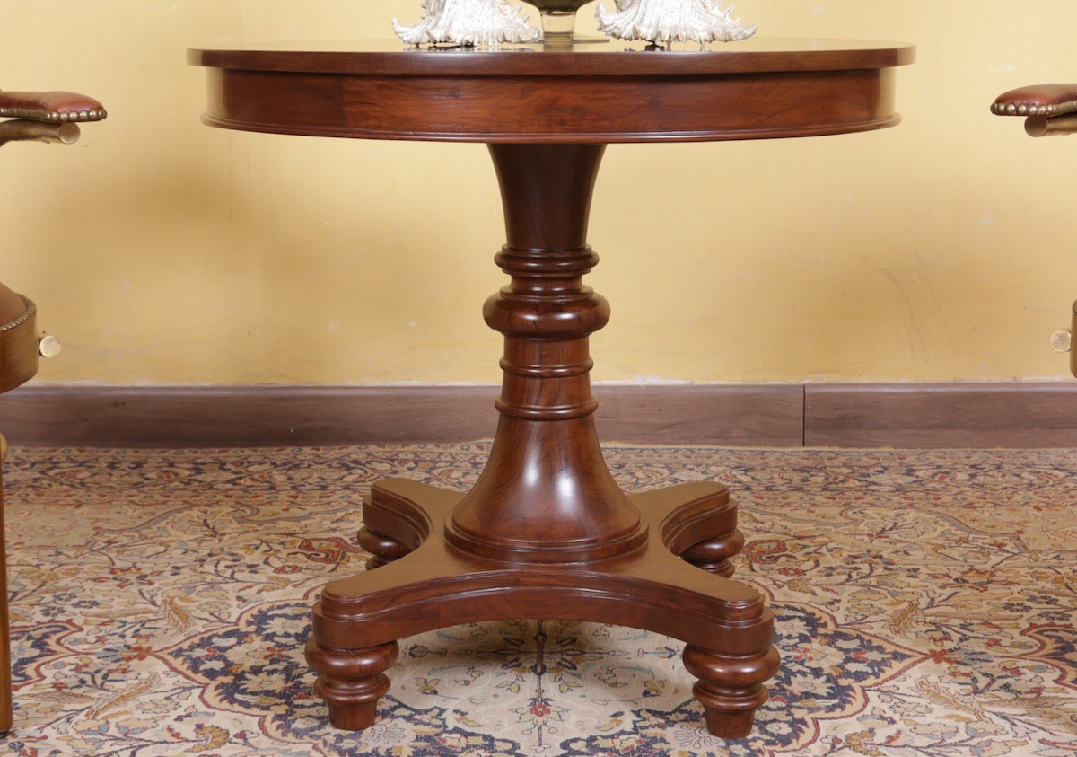 Estrada Table