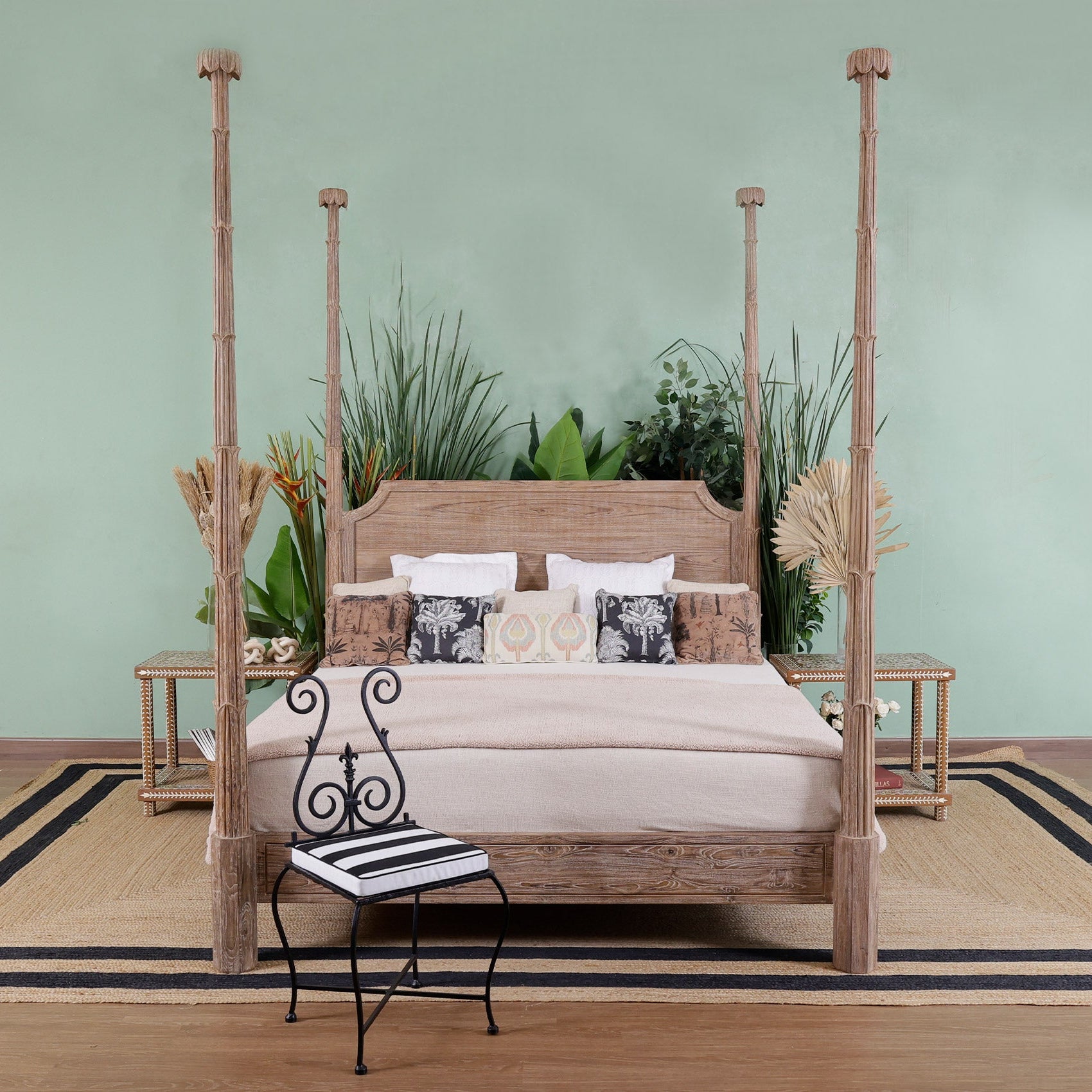 Pembroke Four Poster Bed