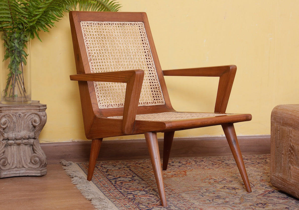 Bond Chair