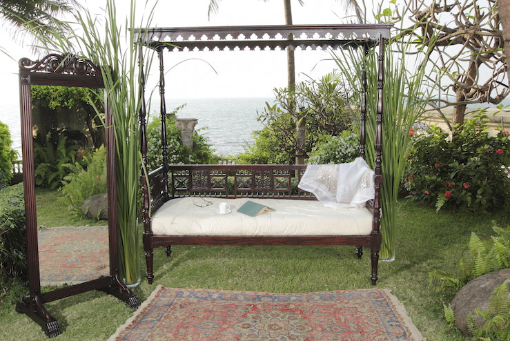 Menezes Antique Day Bed