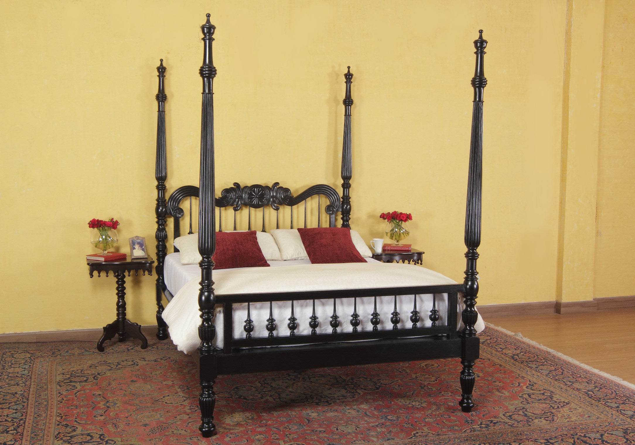 Jan Poster Bed