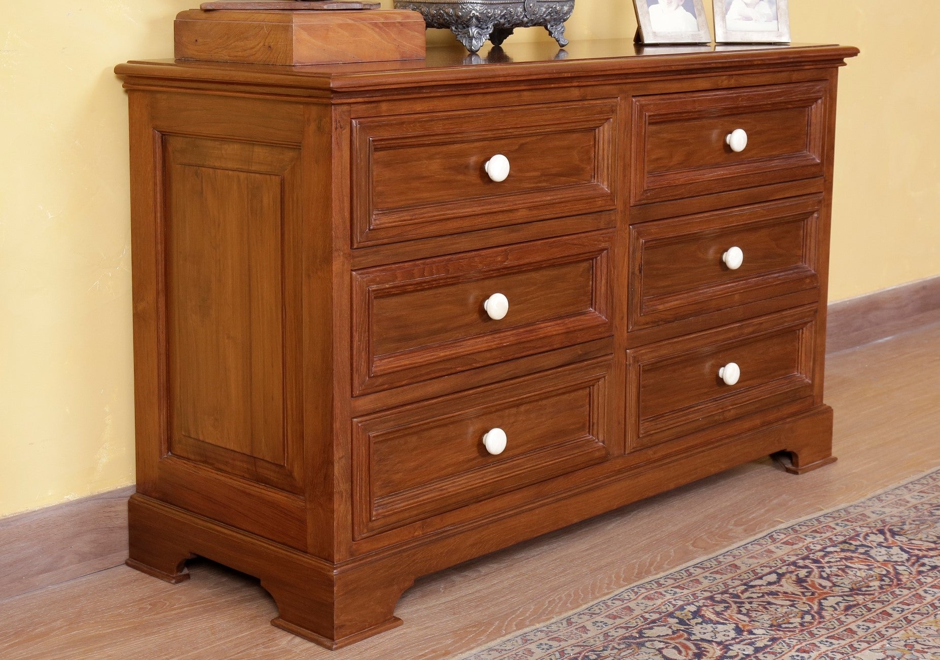 Majoribanks Dresser
