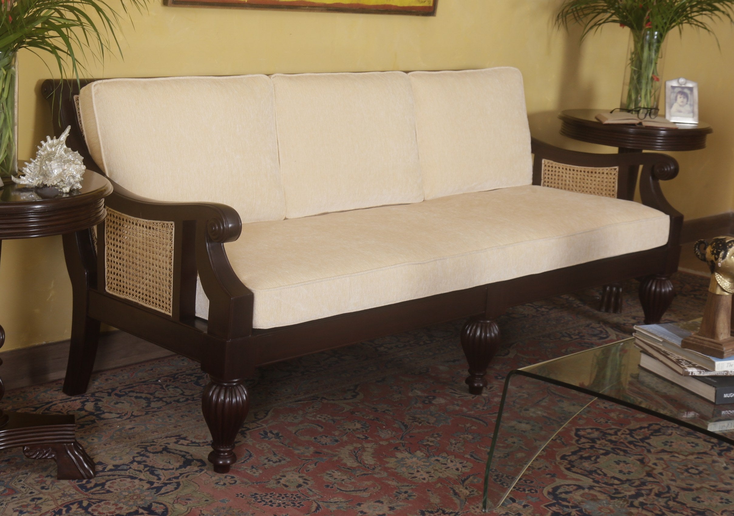 Jaspert Sofa Set