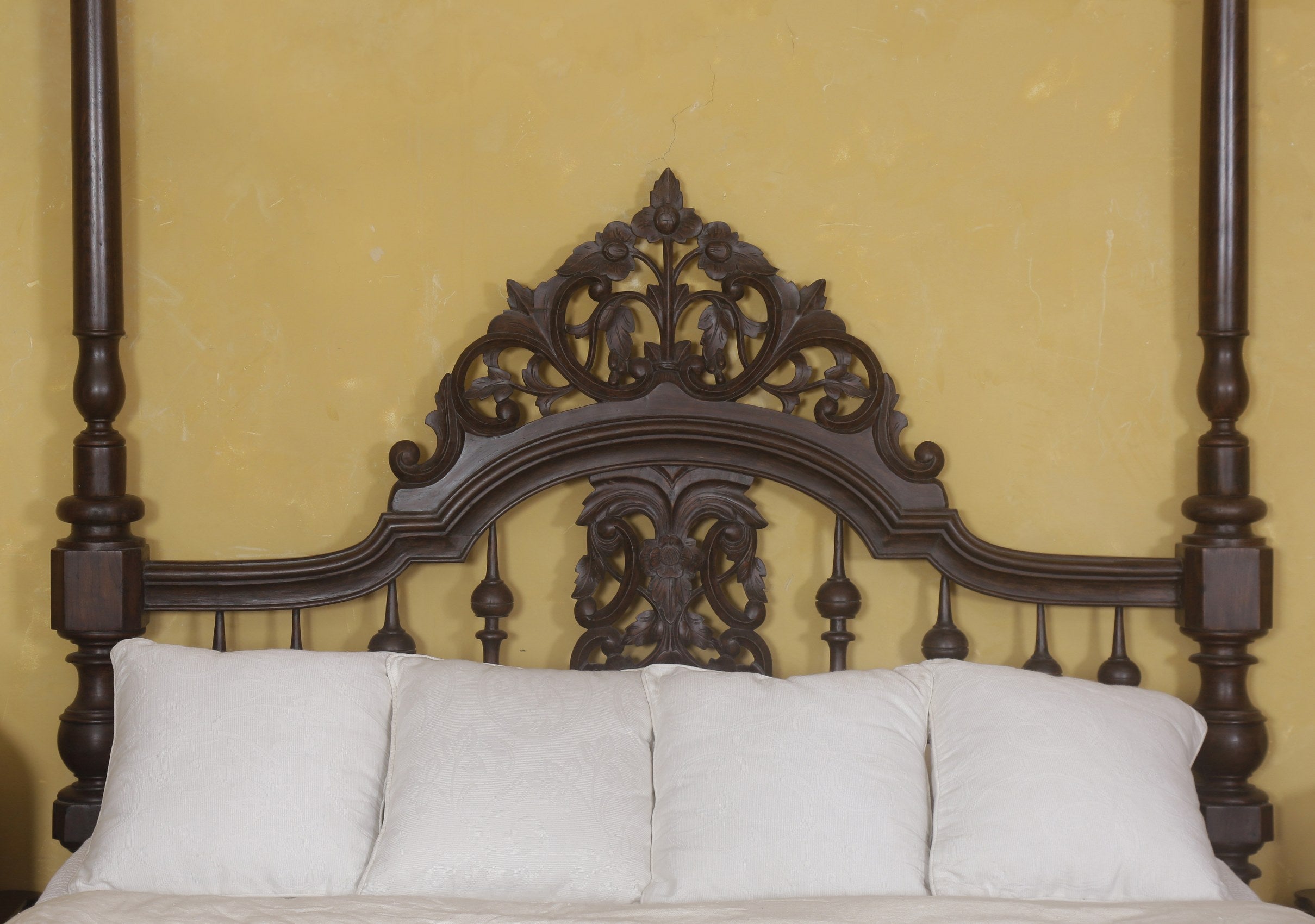 Warren Poster Bed