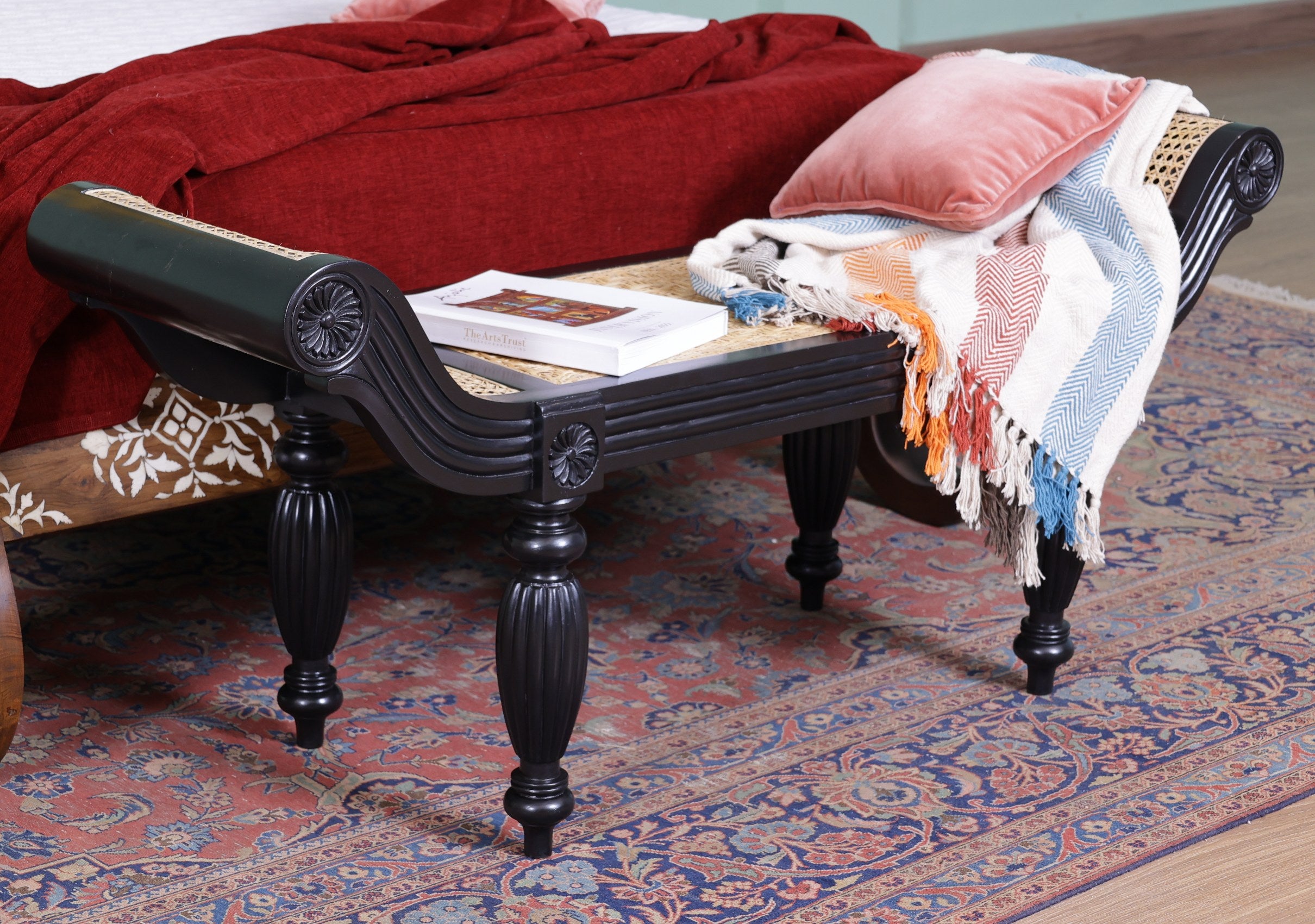 Athanaze Bench