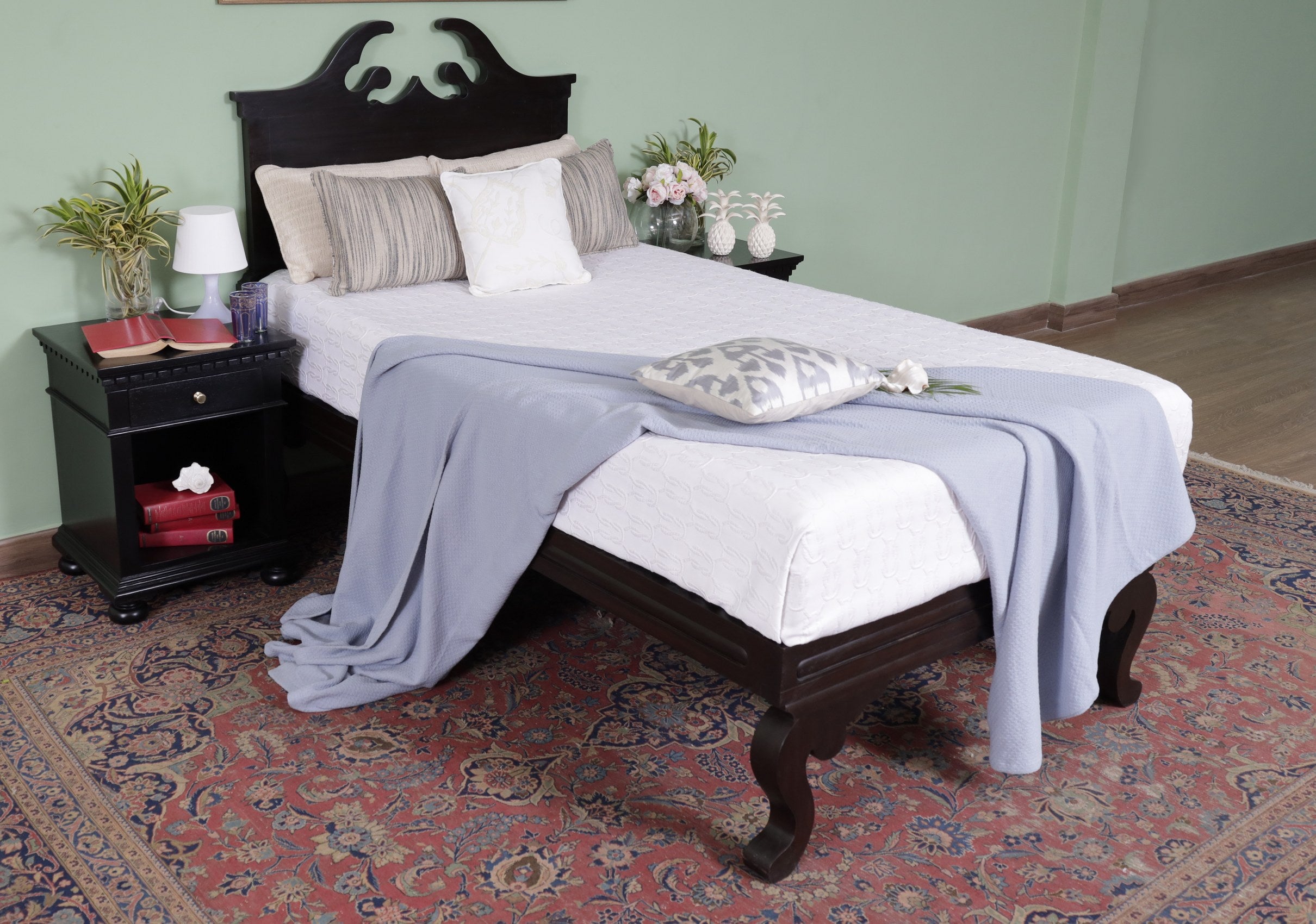 Newbolt Bed