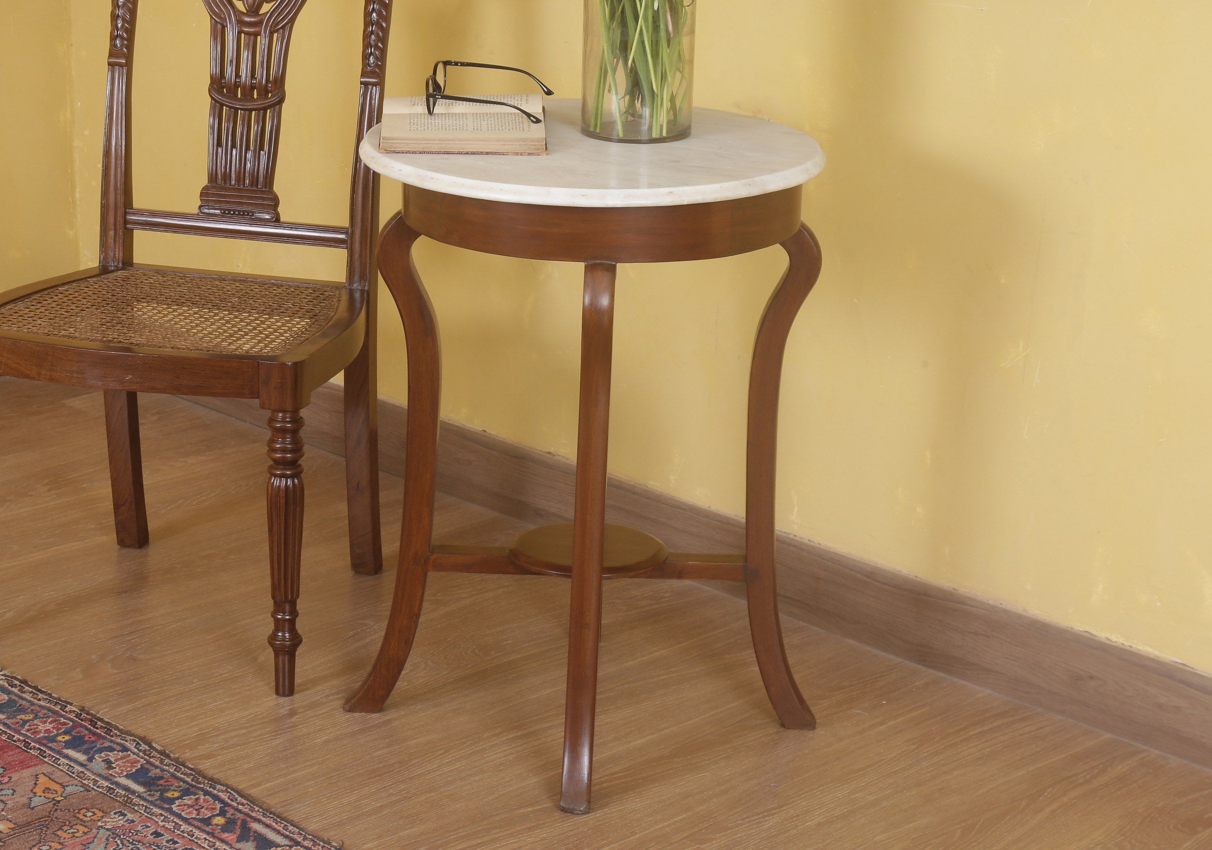 Pitt Table