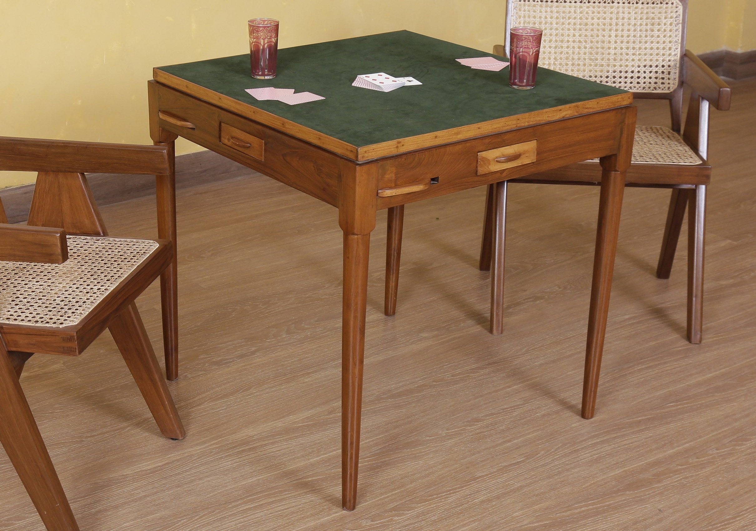 Callander Card Table