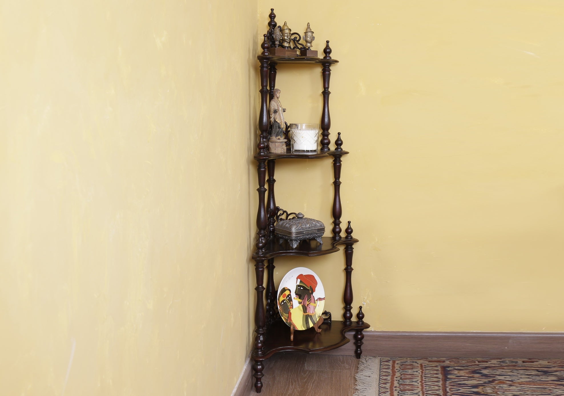 Whitehill Corner Unit