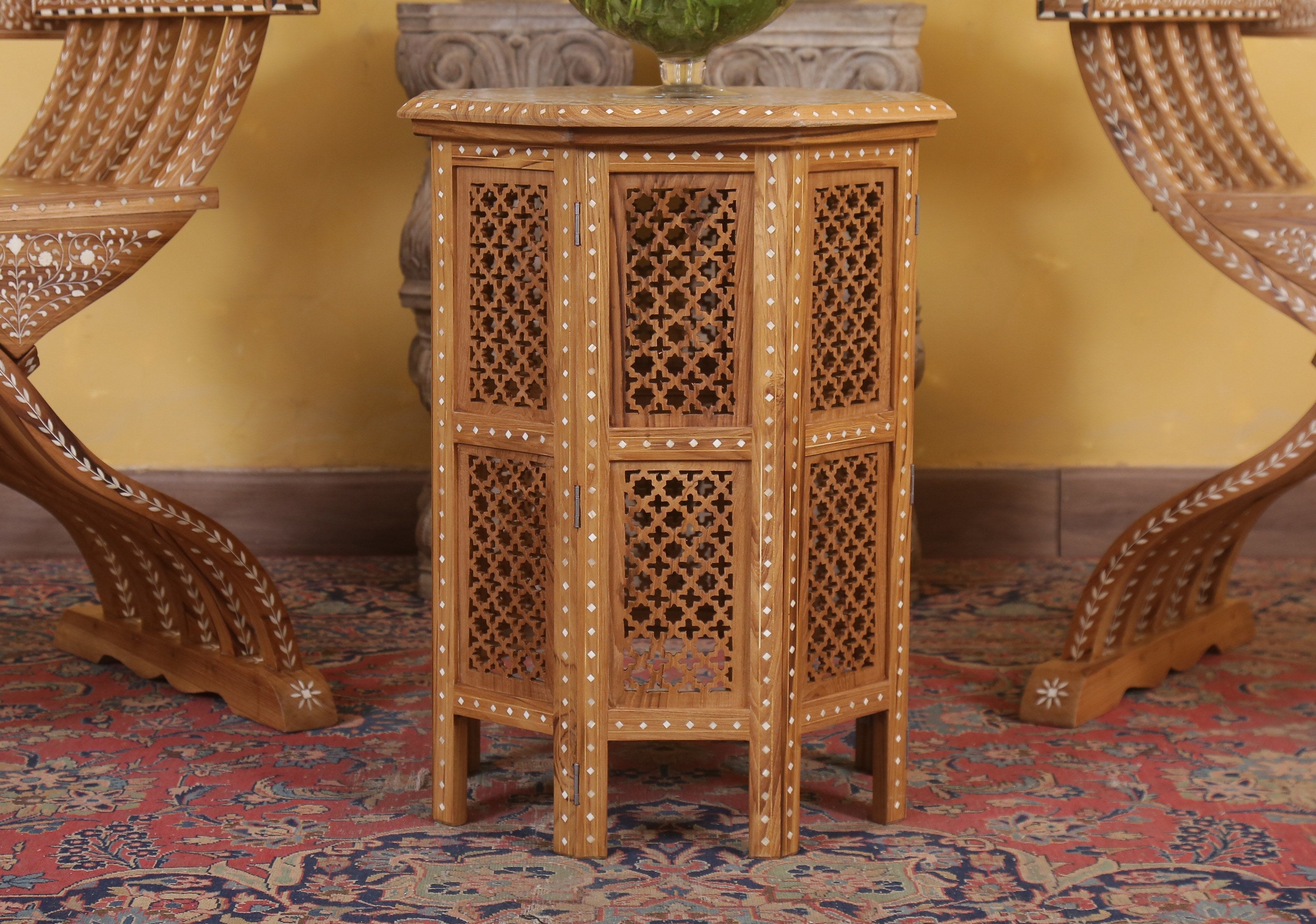 Chakir Table