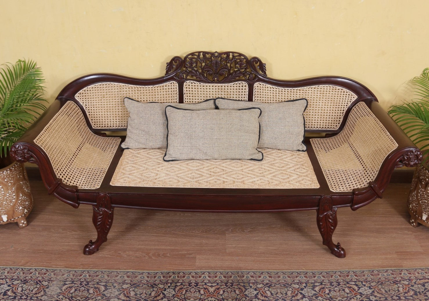 Vansittart Divan