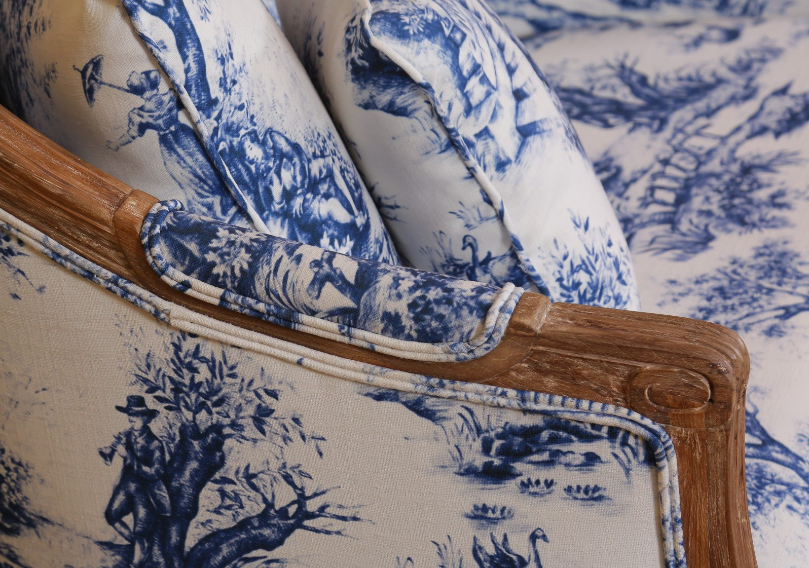 Langhorn Sofa Chair