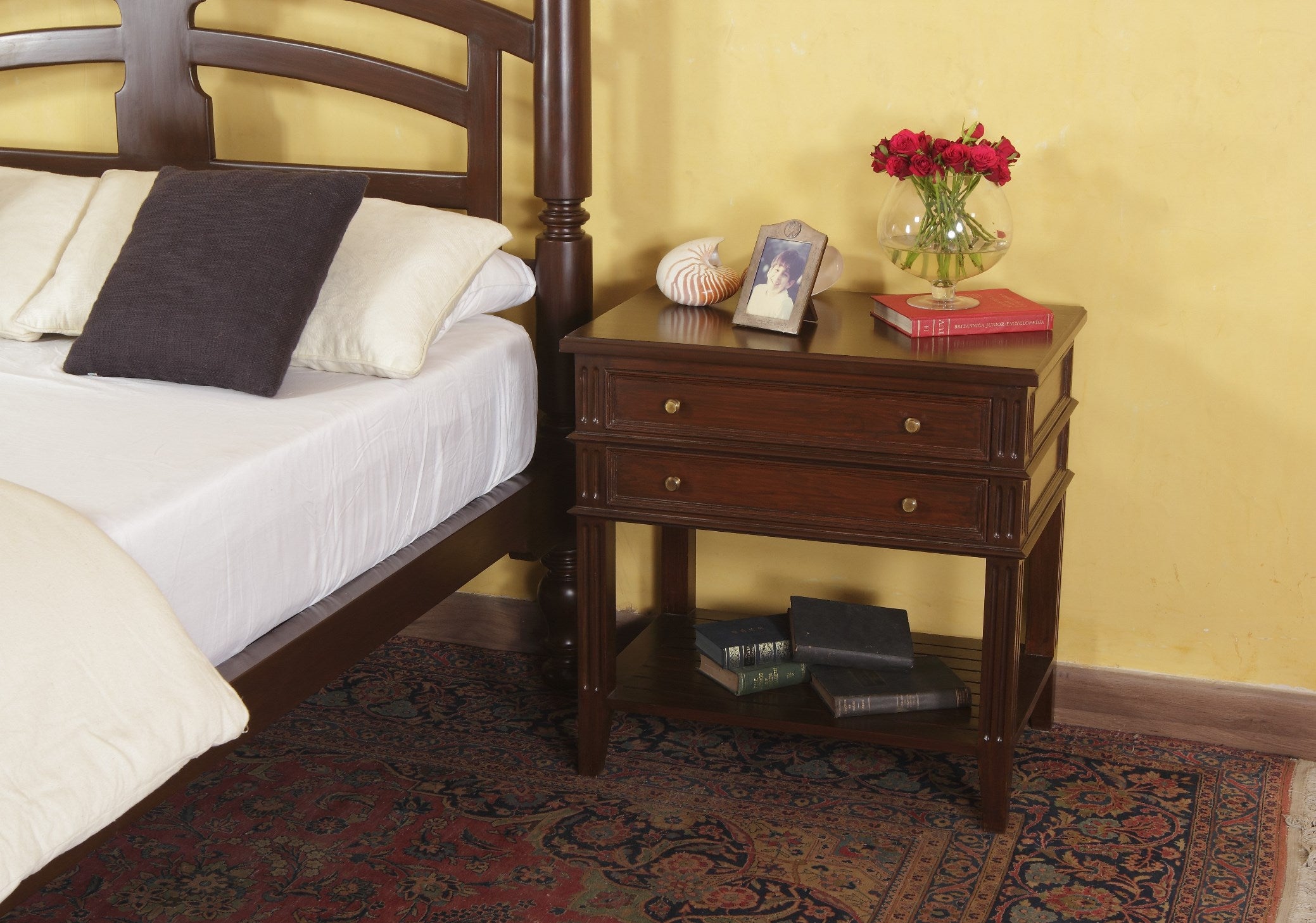 Wedderburn Bedside Table