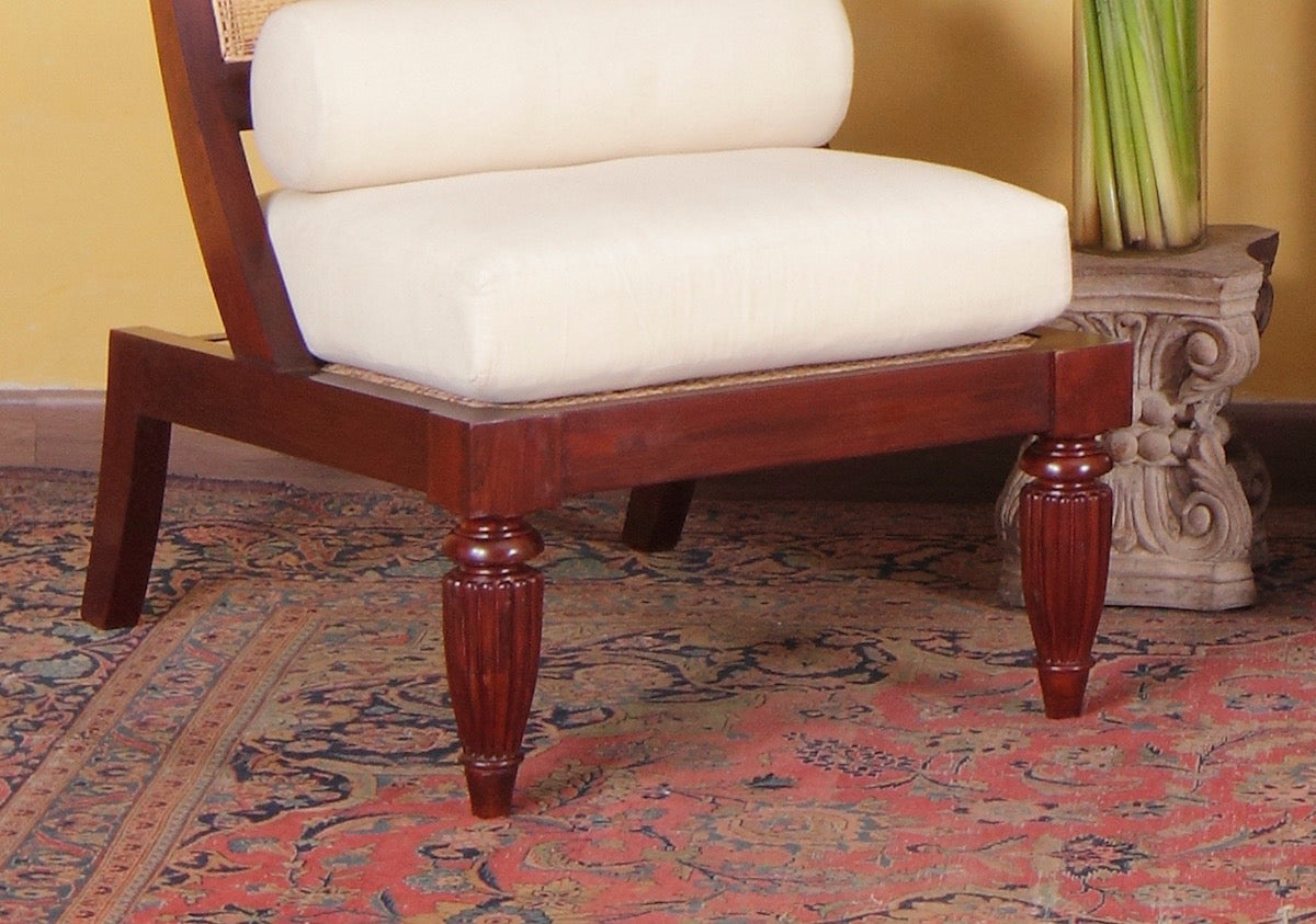 Bushe Chair