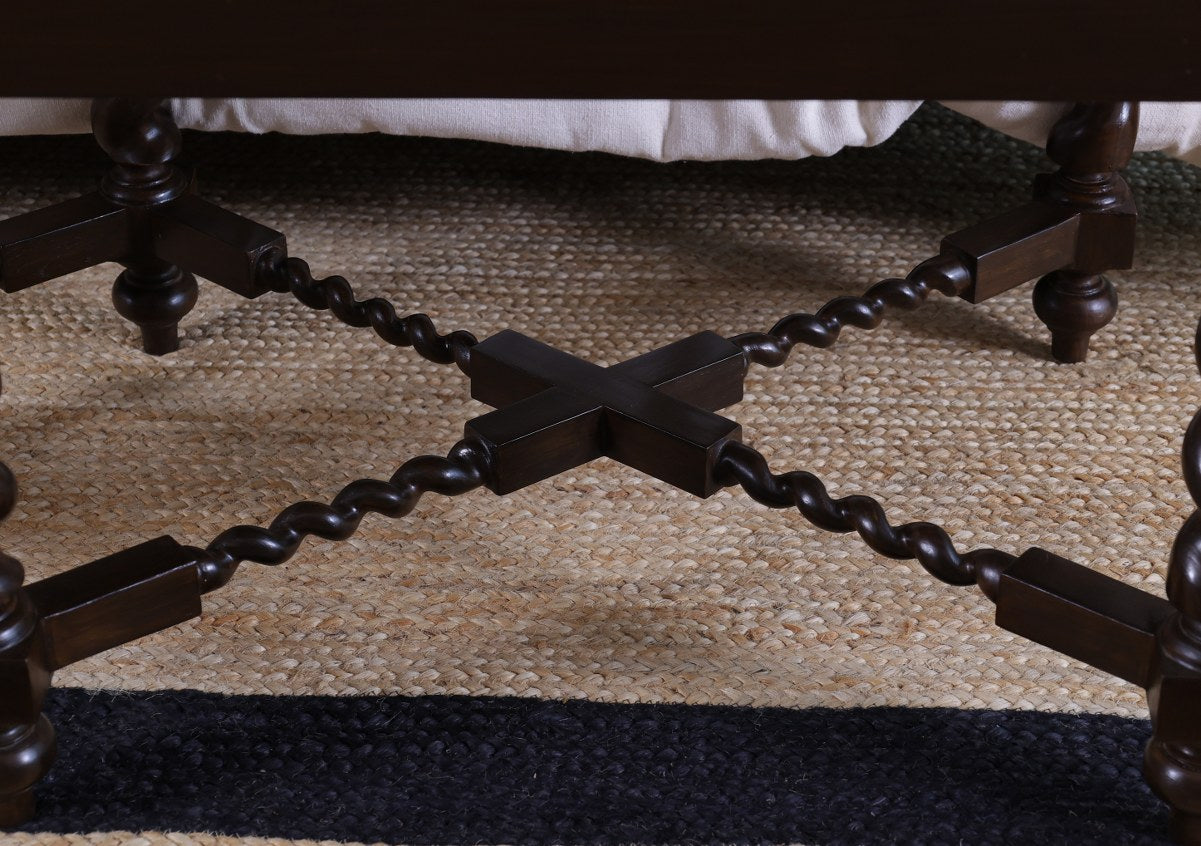 Simon Bench