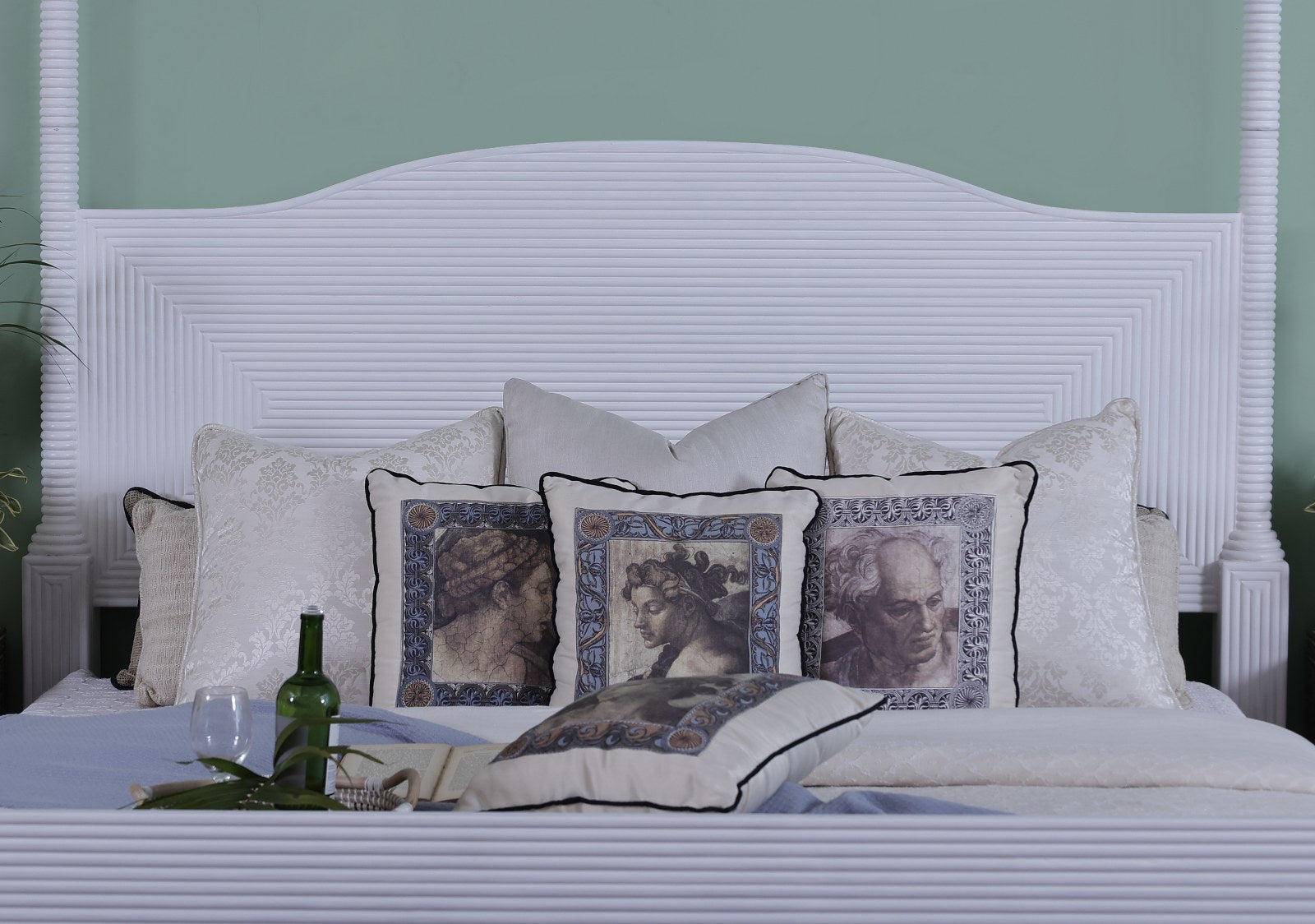 Lemington Poster Bed