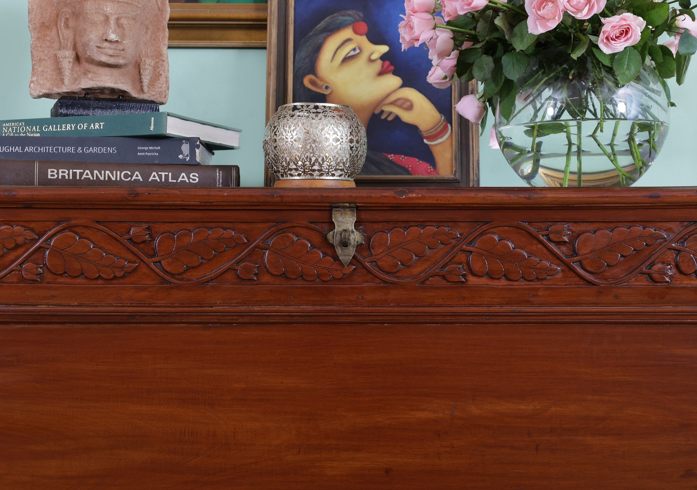 Stigand antique Chest