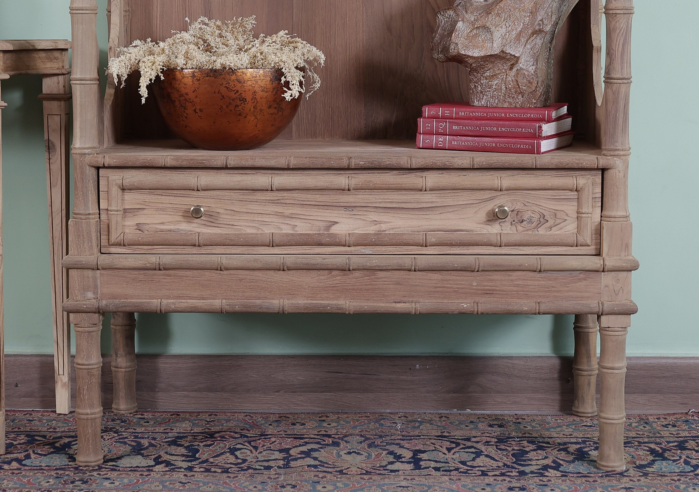 Finch Etagere