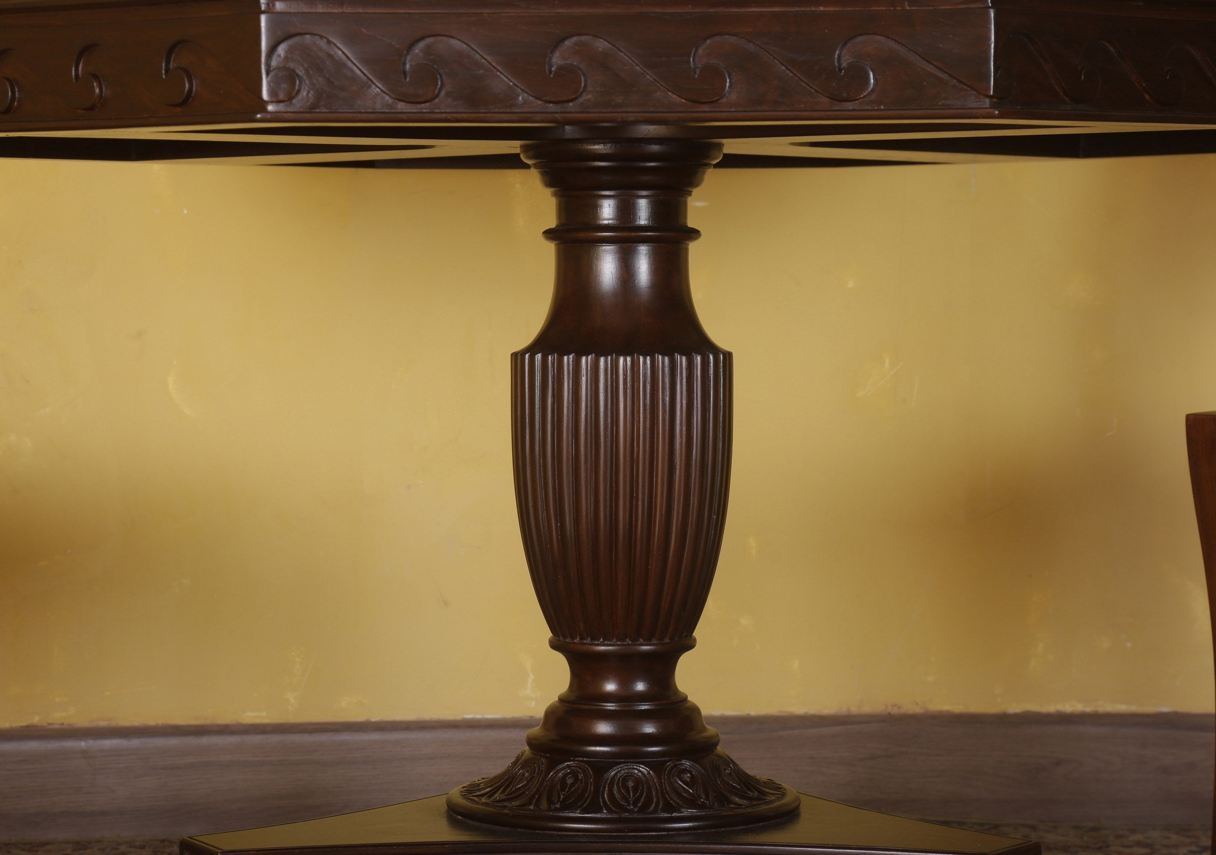 Archibald Table